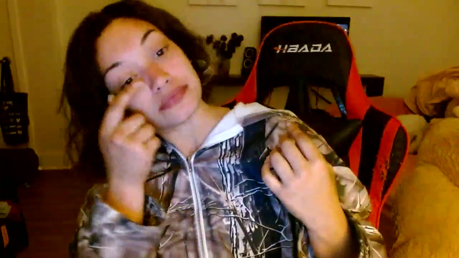 Gallery image thumbnail from Scar__lett's myfreecams stream on, 03/29/2025, 08:02 image 5 of 20