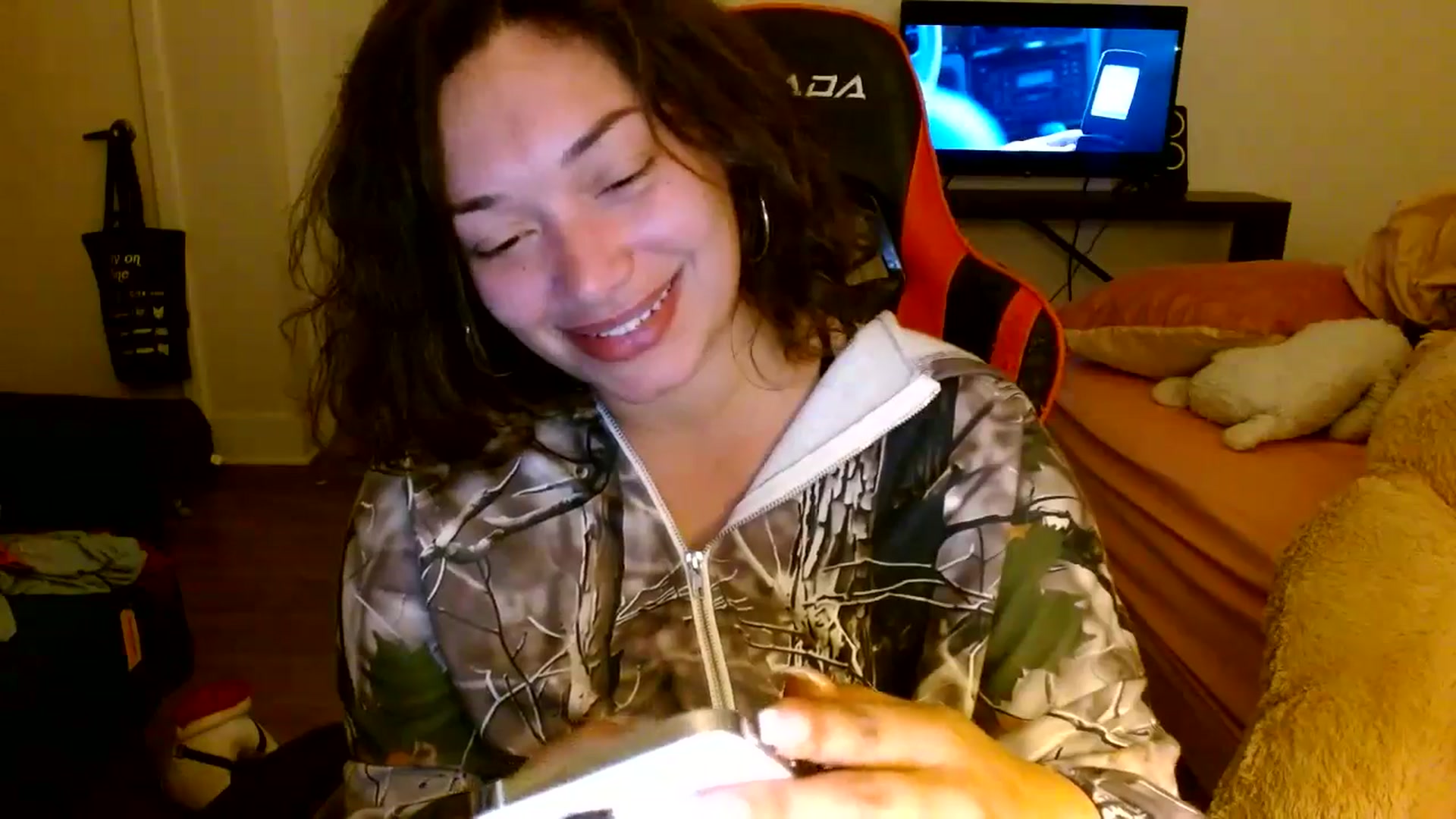 Gallery image thumbnail from Scar__lett's myfreecams stream on, 03/29/2025, 08:39 image 16 of 20
