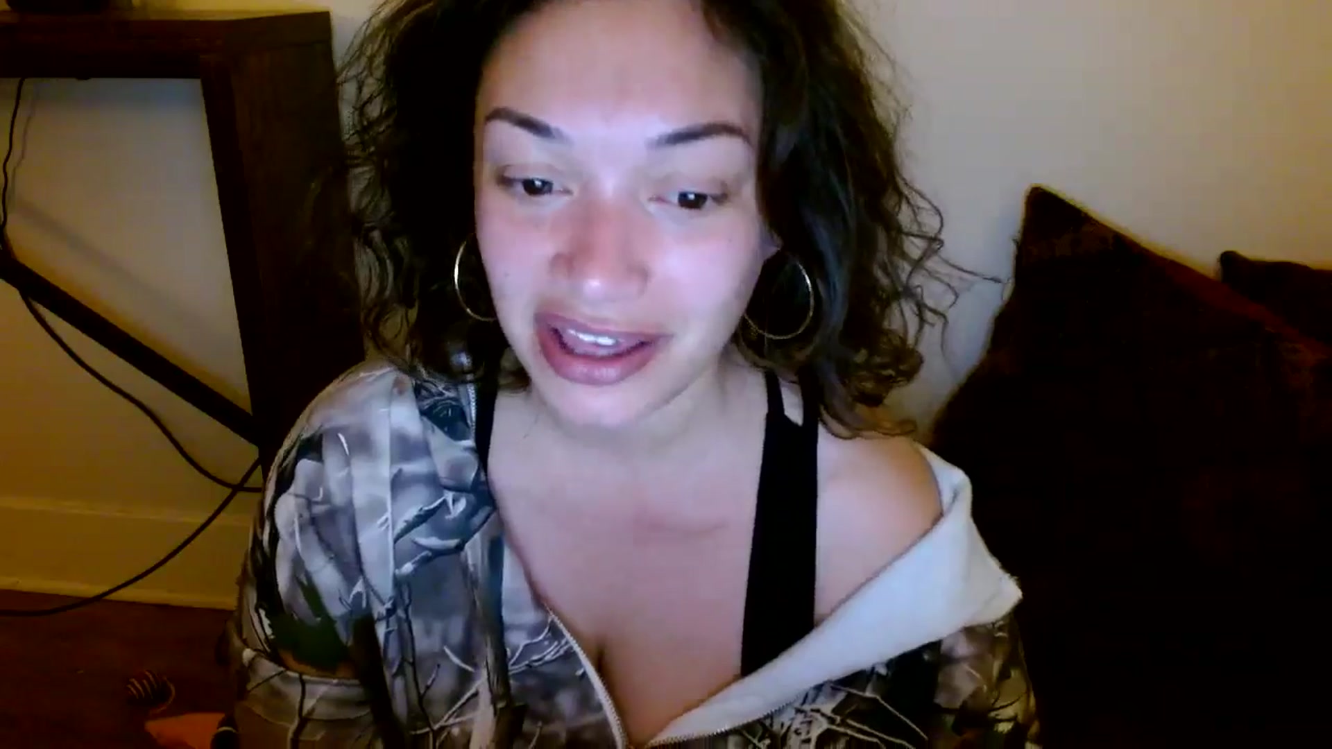 Gallery image thumbnail from Scar__lett's myfreecams stream on, 03/29/2025, 09:44 image 14 of 20