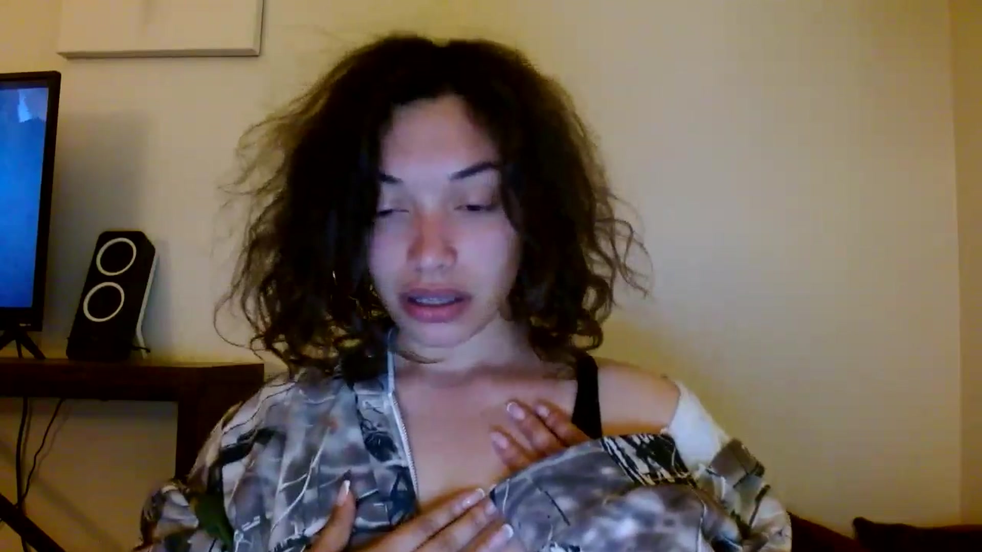 Gallery image thumbnail from Scar__lett's myfreecams stream on, 03/29/2025, 10:08 image 14 of 20
