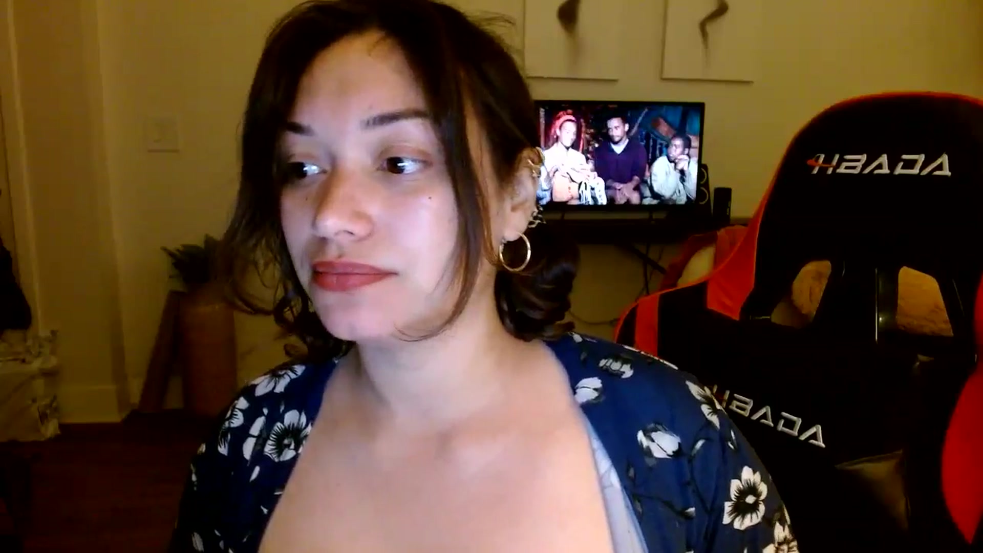 Gallery image thumbnail from Scar__lett's myfreecams stream on, 04/04/2025, 08:01 image 6 of 20