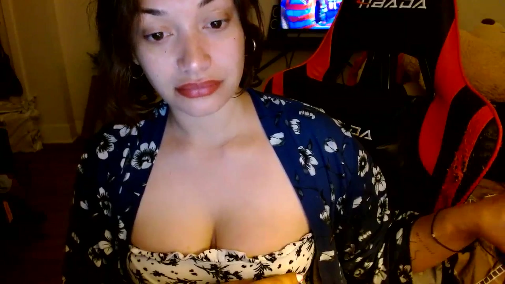 Gallery image thumbnail from Scar__lett's myfreecams stream on, 04/04/2025, 08:01 image 3 of 20