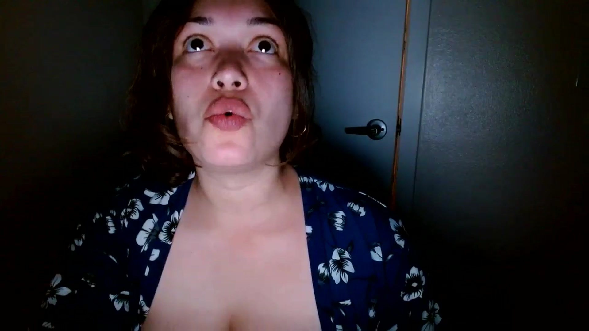 Gallery image thumbnail from Scar__lett's myfreecams stream on, 04/04/2025, 09:03 image 17 of 20