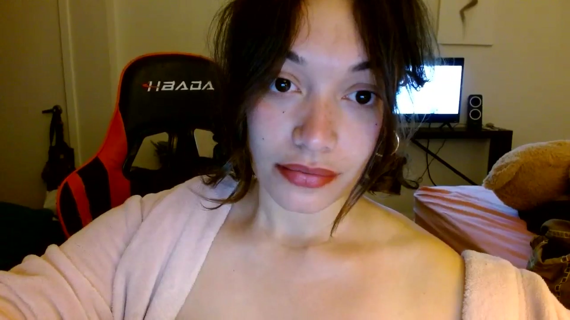Gallery image thumbnail from Scar__lett's myfreecams stream on, 04/09/2025, 06:45 image 5 of 20