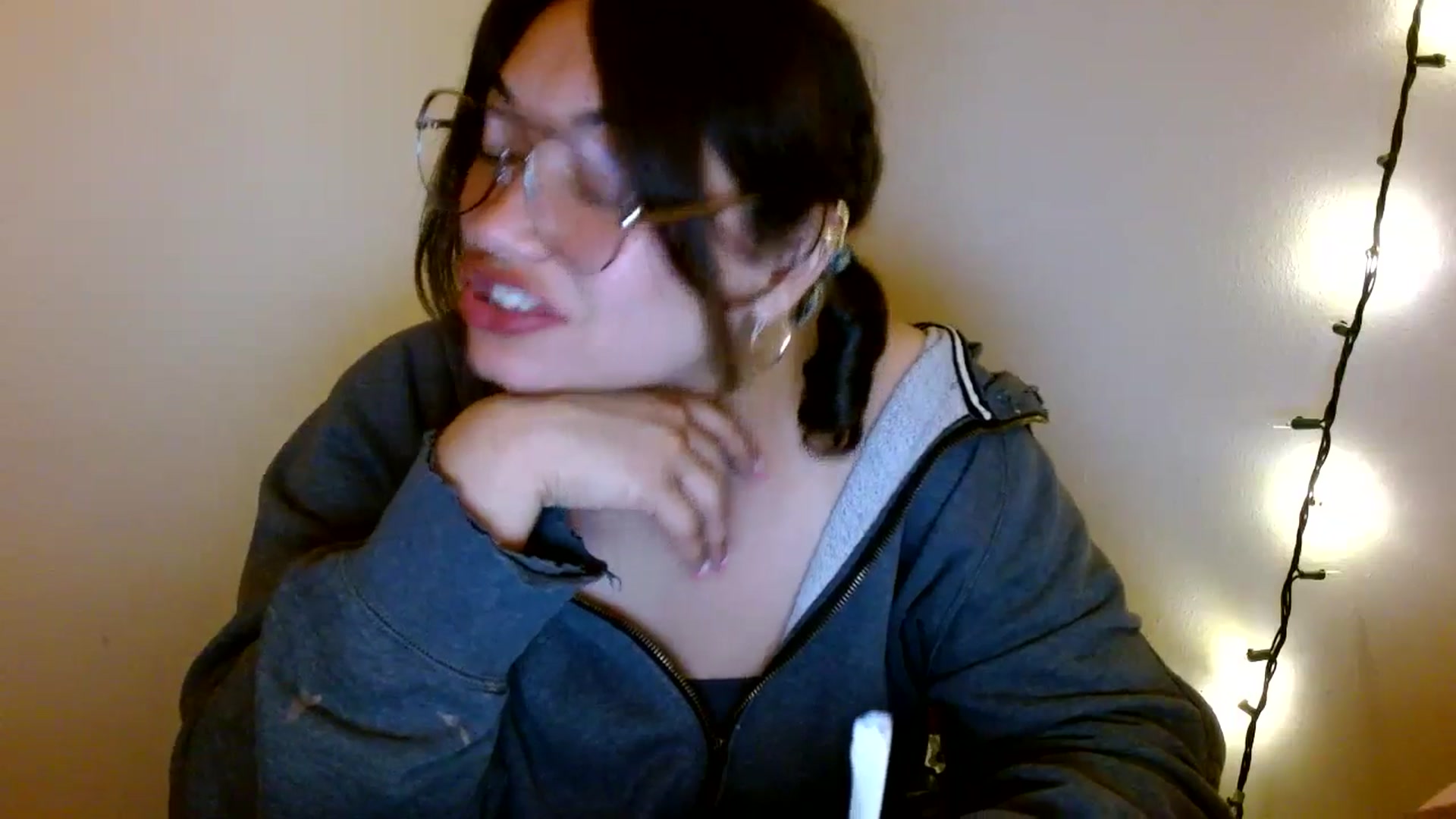 Gallery image thumbnail from Scar__lett's myfreecams stream on, 04/12/2025, 08:04 image 10 of 20