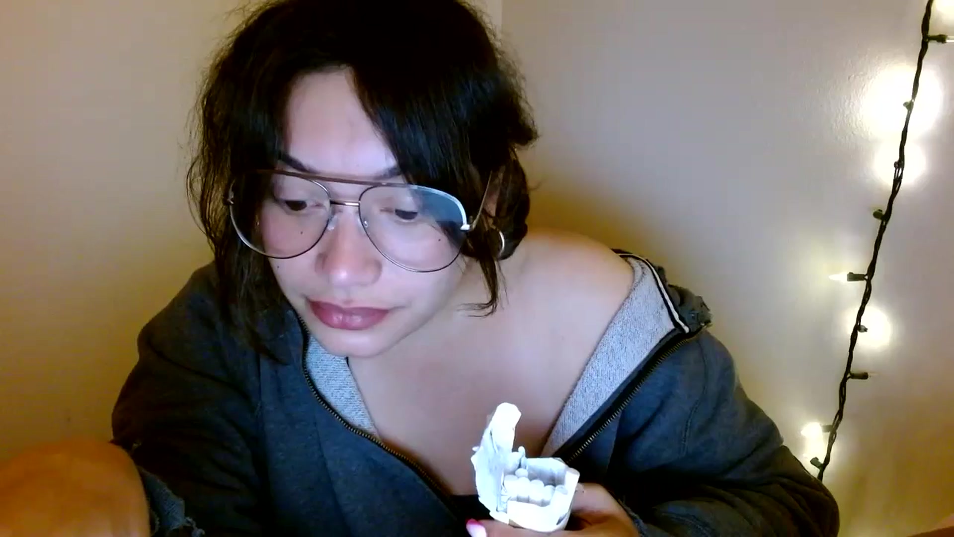 Gallery image thumbnail from Scar__lett's myfreecams stream on, 04/12/2025, 08:04 image 11 of 20