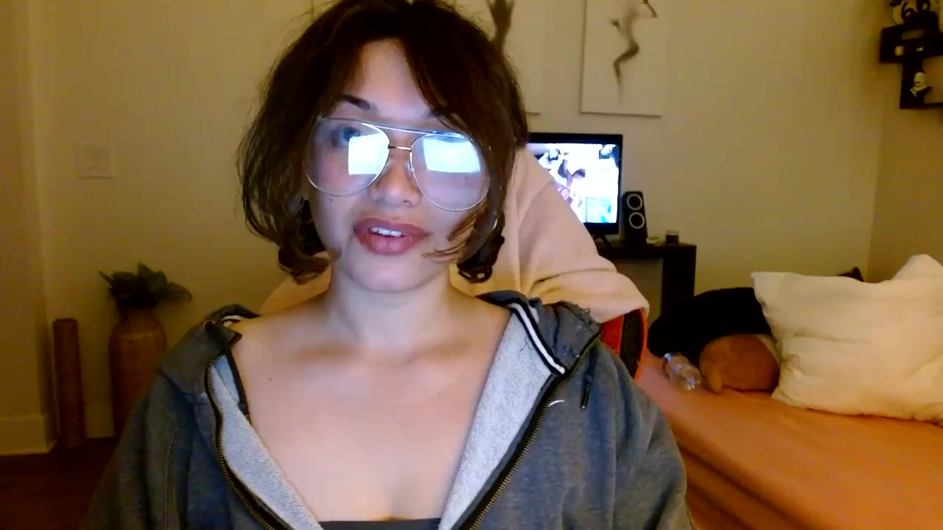 Gallery image thumbnail from Scar__lett's myfreecams stream on, 04/12/2025, 09:23 image 3 of 20