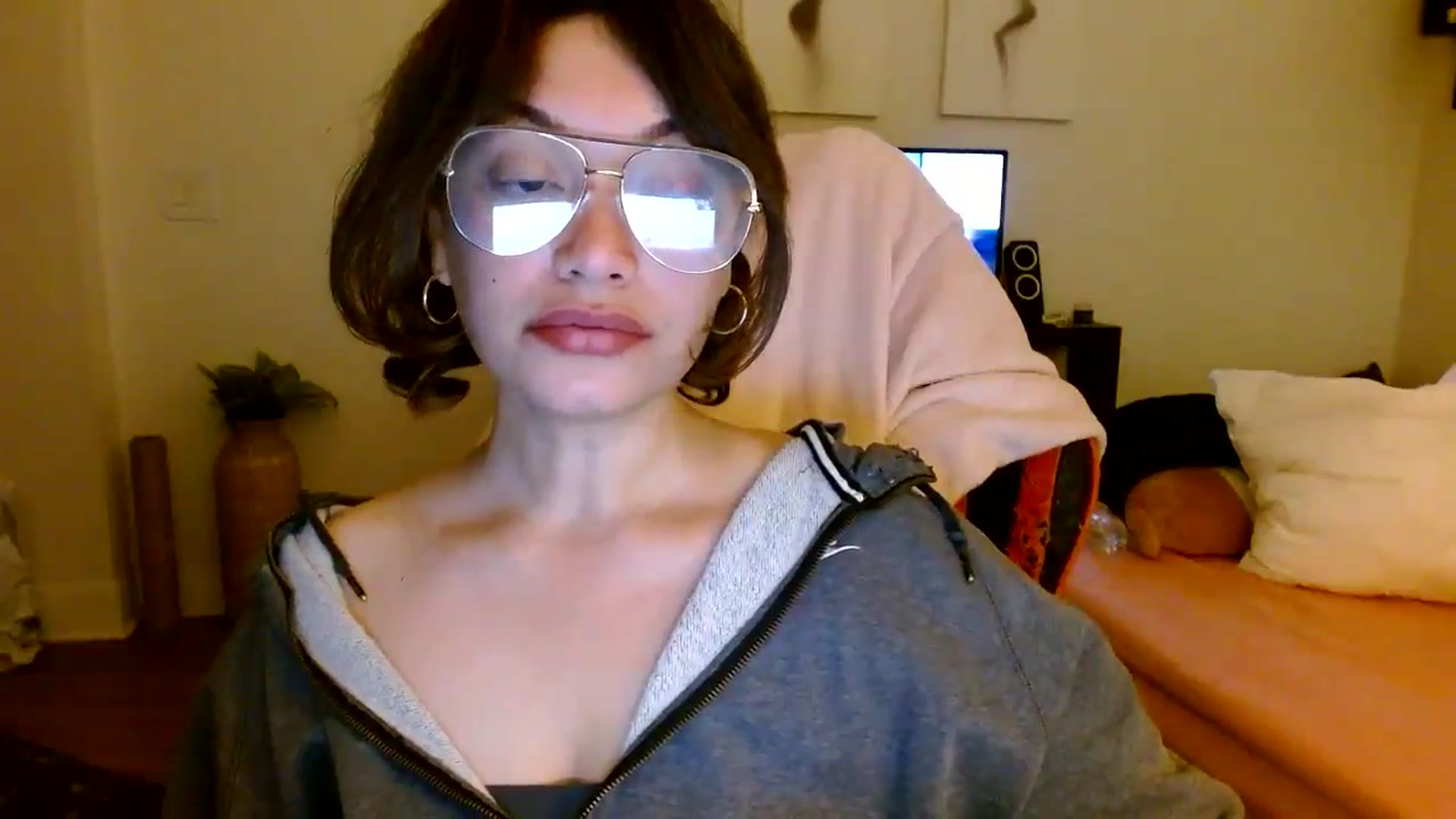 Gallery image thumbnail from Scar__lett's myfreecams stream on, 04/12/2025, 09:23 image 4 of 20
