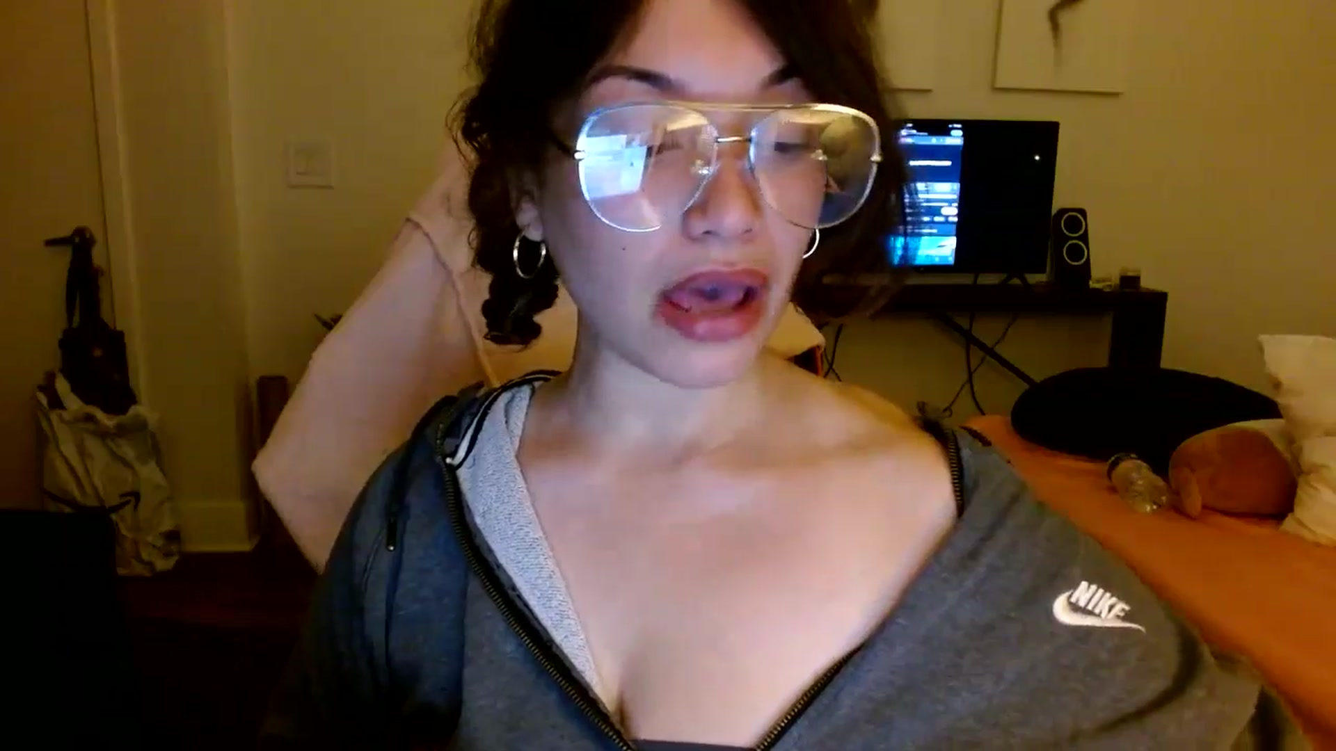 Gallery image thumbnail from Scar__lett's myfreecams stream on, 04/12/2025, 10:05 image 7 of 20