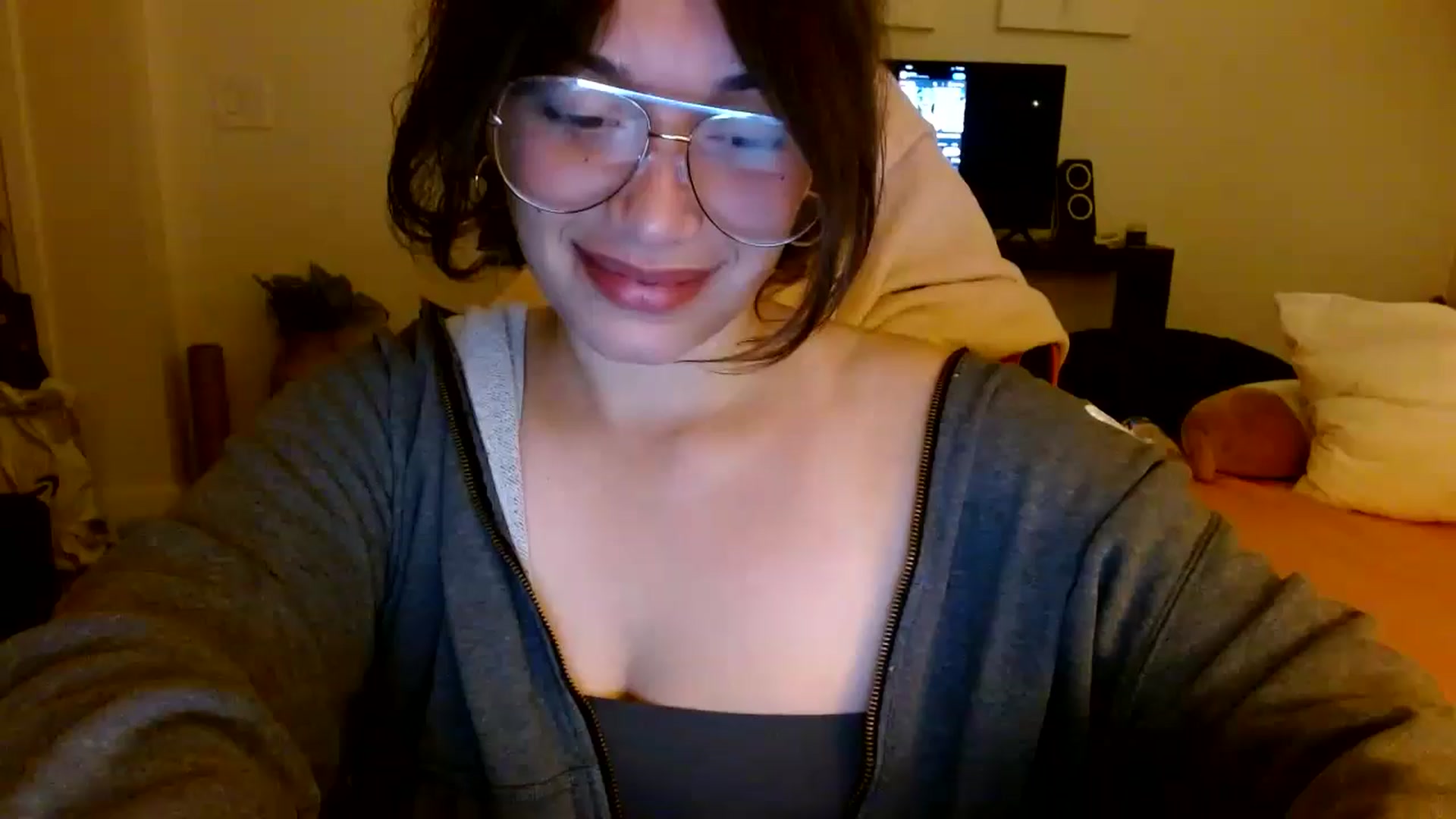 Gallery image thumbnail from Scar__lett's myfreecams stream on, 04/12/2025, 10:05 image 15 of 20