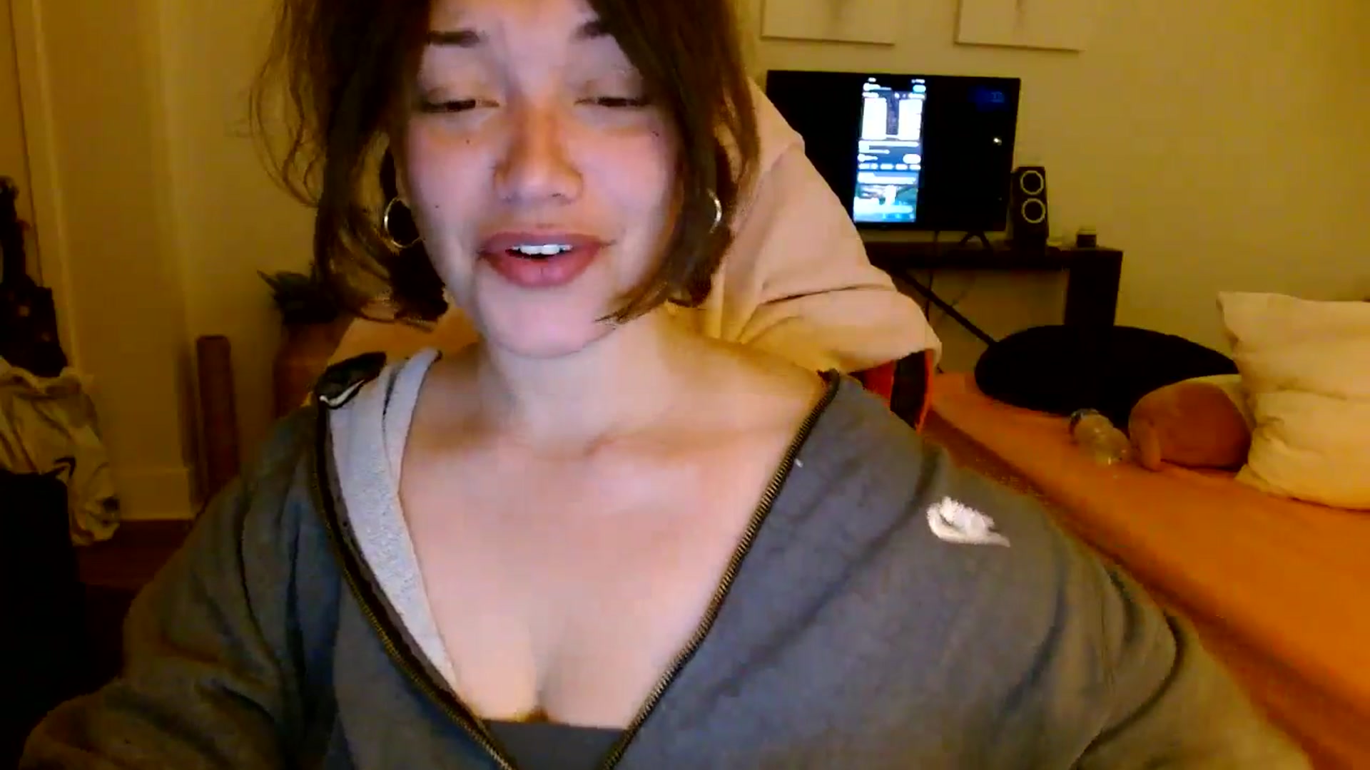 Gallery image thumbnail from Scar__lett's myfreecams stream on, 04/12/2025, 10:05 image 16 of 20