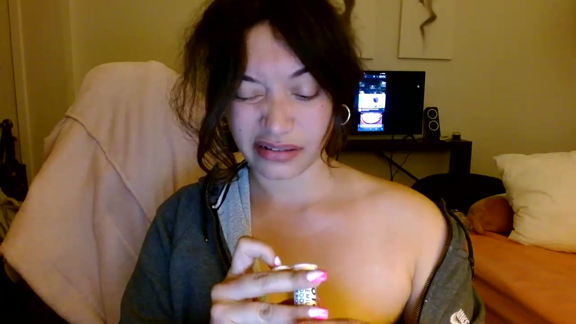 Gallery image thumbnail from Scar__lett's myfreecams stream on, 04/12/2025, 10:34 image 9 of 20