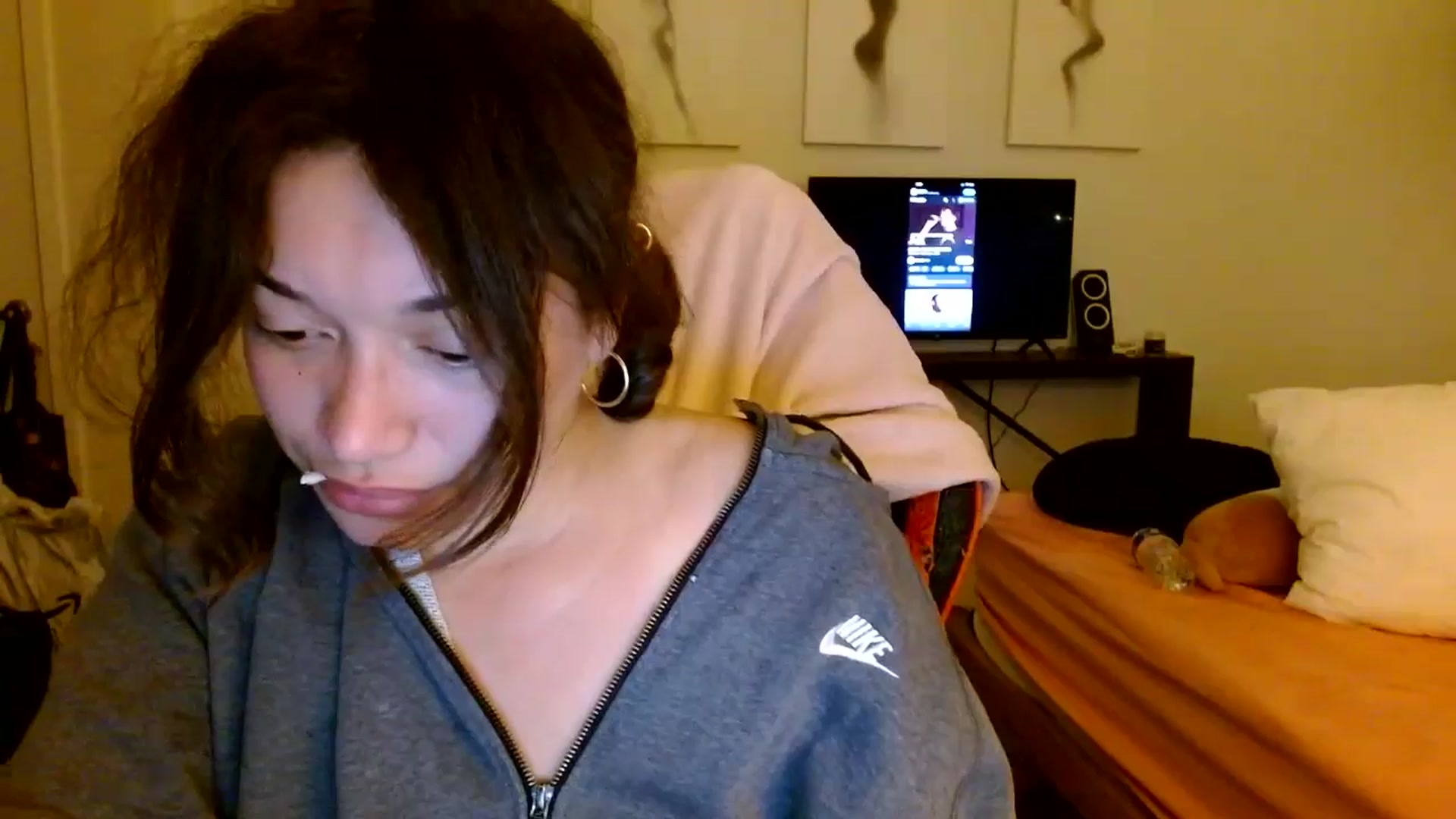Gallery image thumbnail from Scar__lett's myfreecams stream on, 04/12/2025, 10:34 image 17 of 20