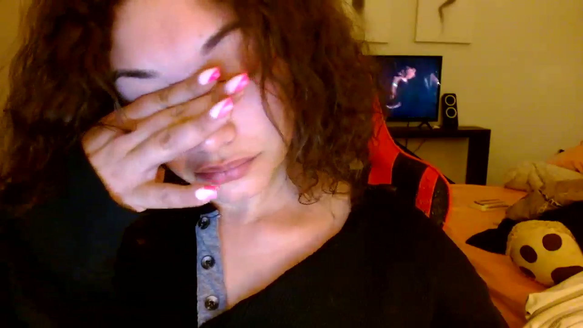Gallery image thumbnail from Scar__lett's myfreecams stream on, 04/19/2025, 08:31 image 12 of 20