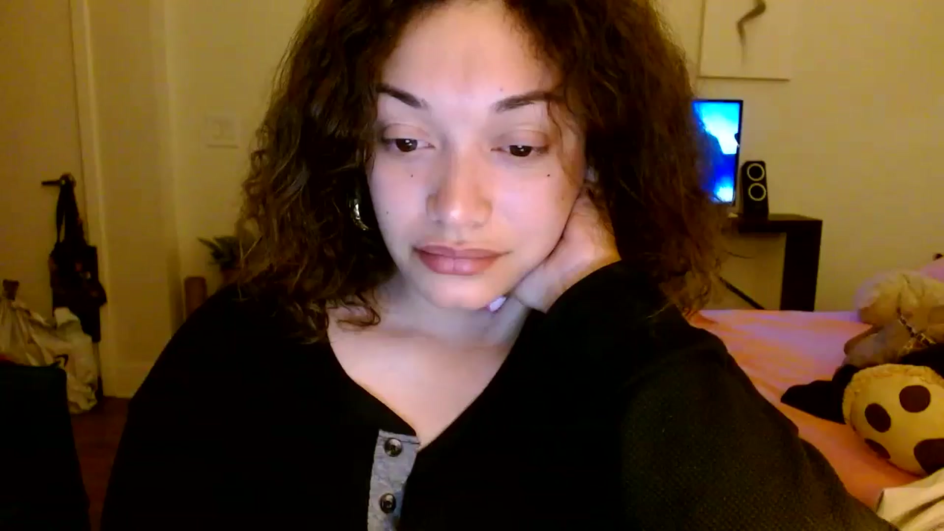 Gallery image thumbnail from Scar__lett's myfreecams stream on, 04/19/2025, 10:05 image 1 of 20