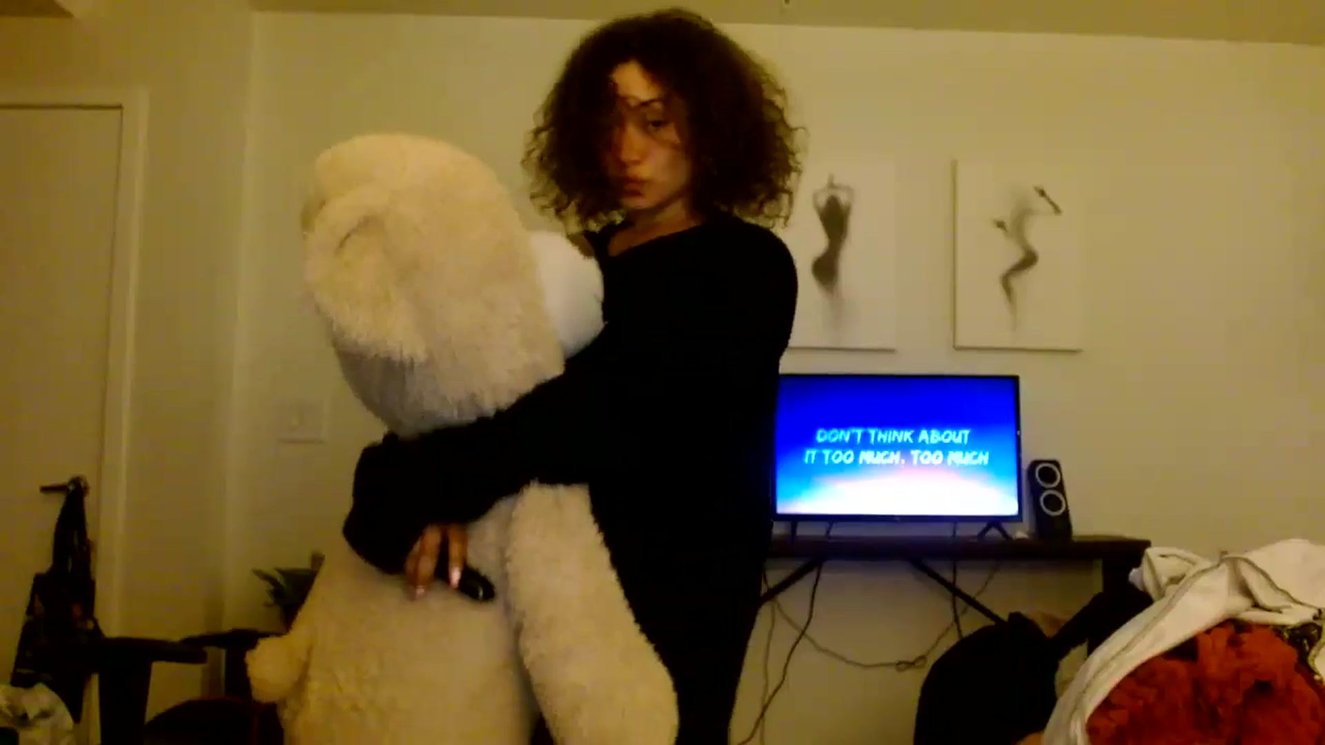 Gallery image thumbnail from Scar__lett's myfreecams stream on, 04/19/2025, 11:07 image 14 of 20