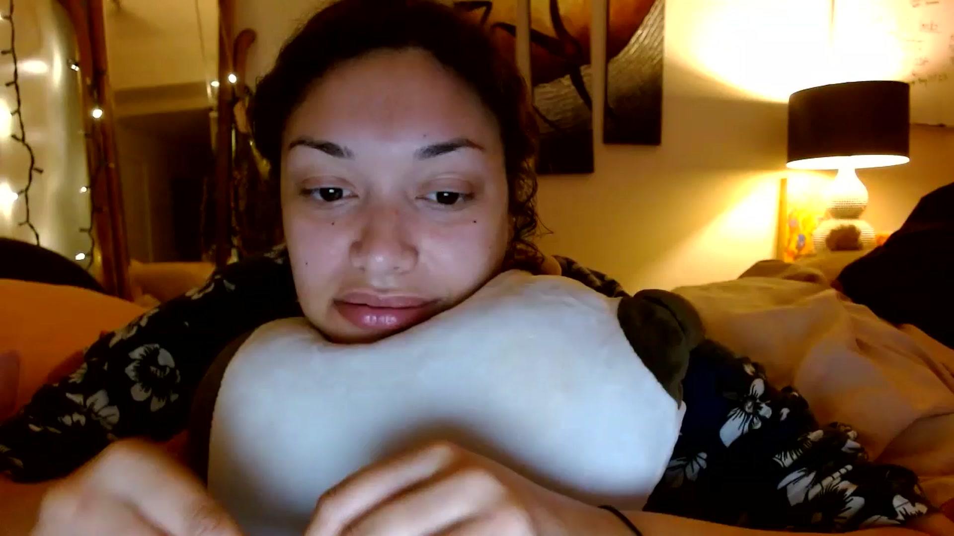 Gallery image thumbnail from Scar__lett's myfreecams stream on, 04/21/2025, 07:18 image 16 of 20