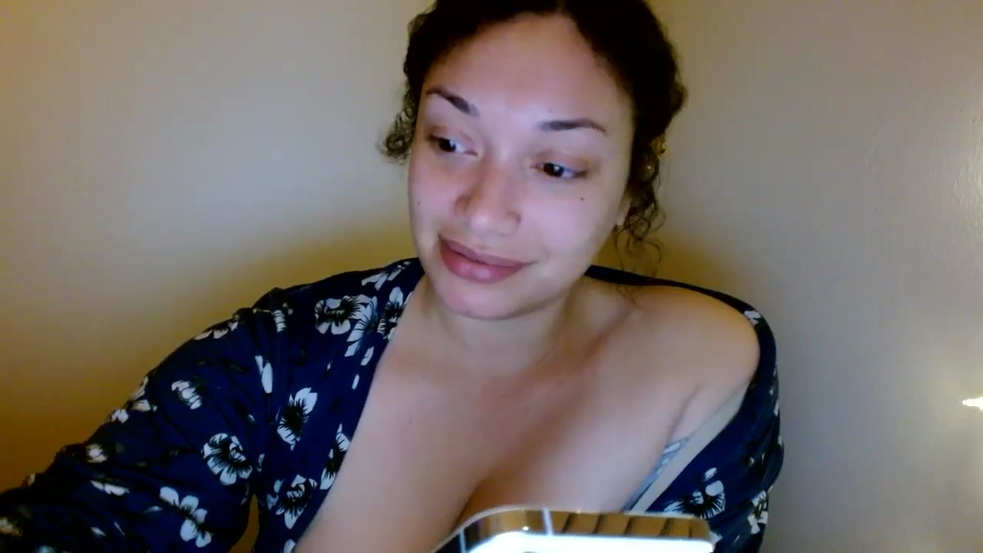 Gallery image thumbnail from Scar__lett's myfreecams stream on, 04/21/2025, 07:54 image 11 of 20