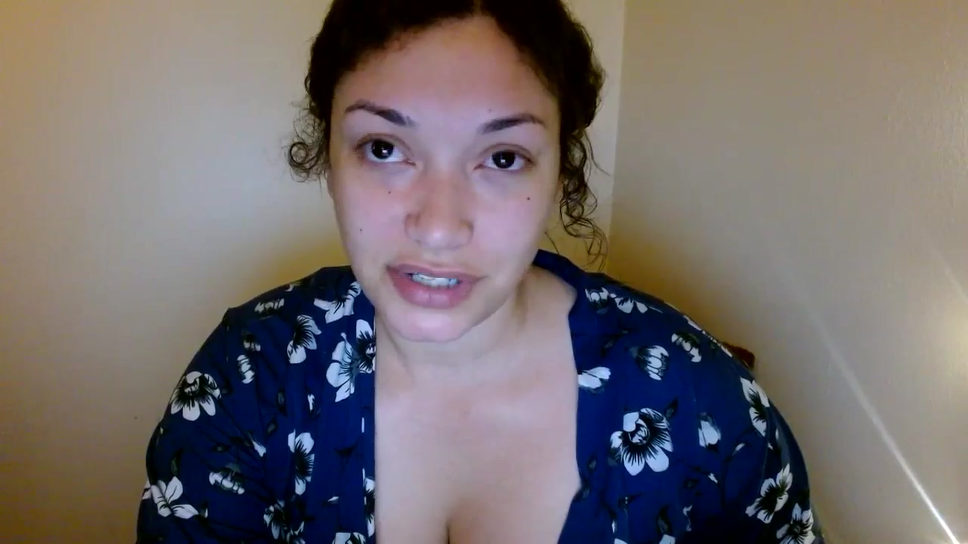 Gallery image thumbnail from Scar__lett's myfreecams stream on, 04/21/2025, 08:16 image 12 of 20