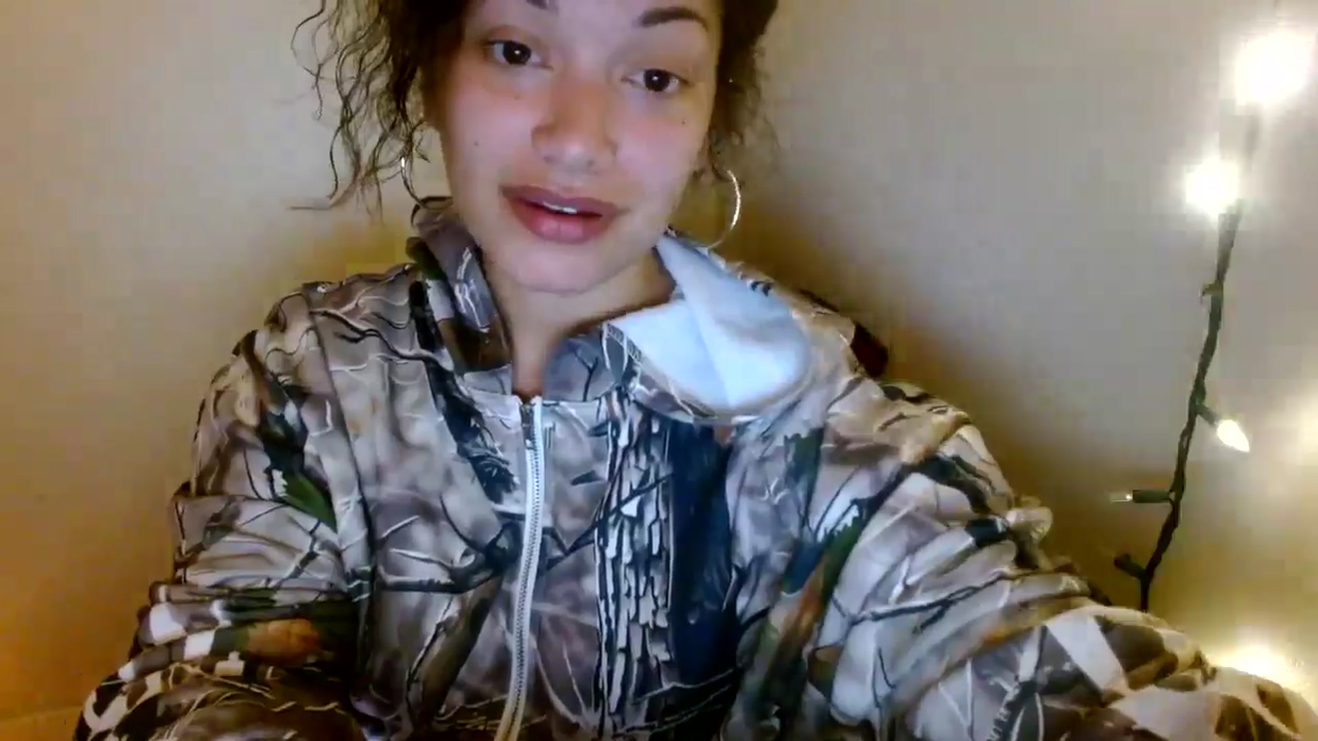 Gallery image thumbnail from Scar__lett's myfreecams stream on, 05/10/2025, 10:32 image 11 of 20