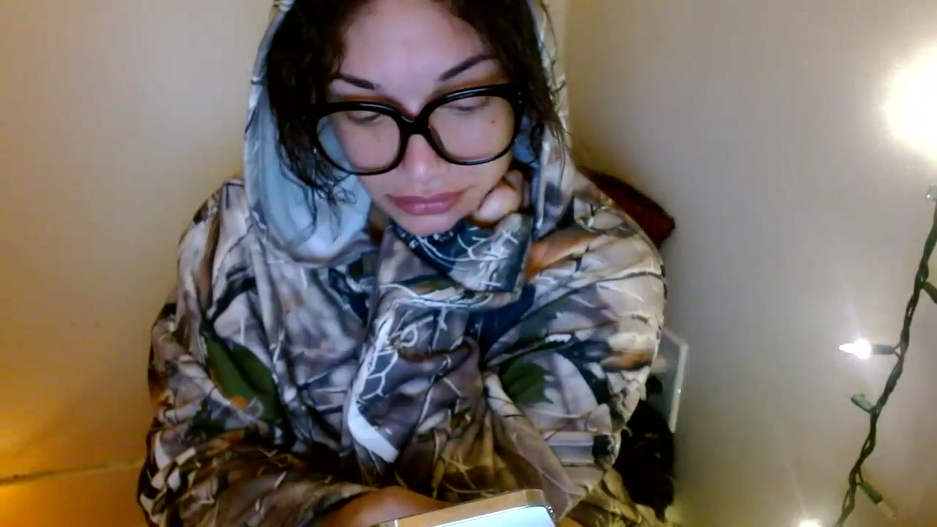 Gallery image thumbnail from Scar__lett's myfreecams stream on, 05/10/2025, 10:32 image 3 of 20