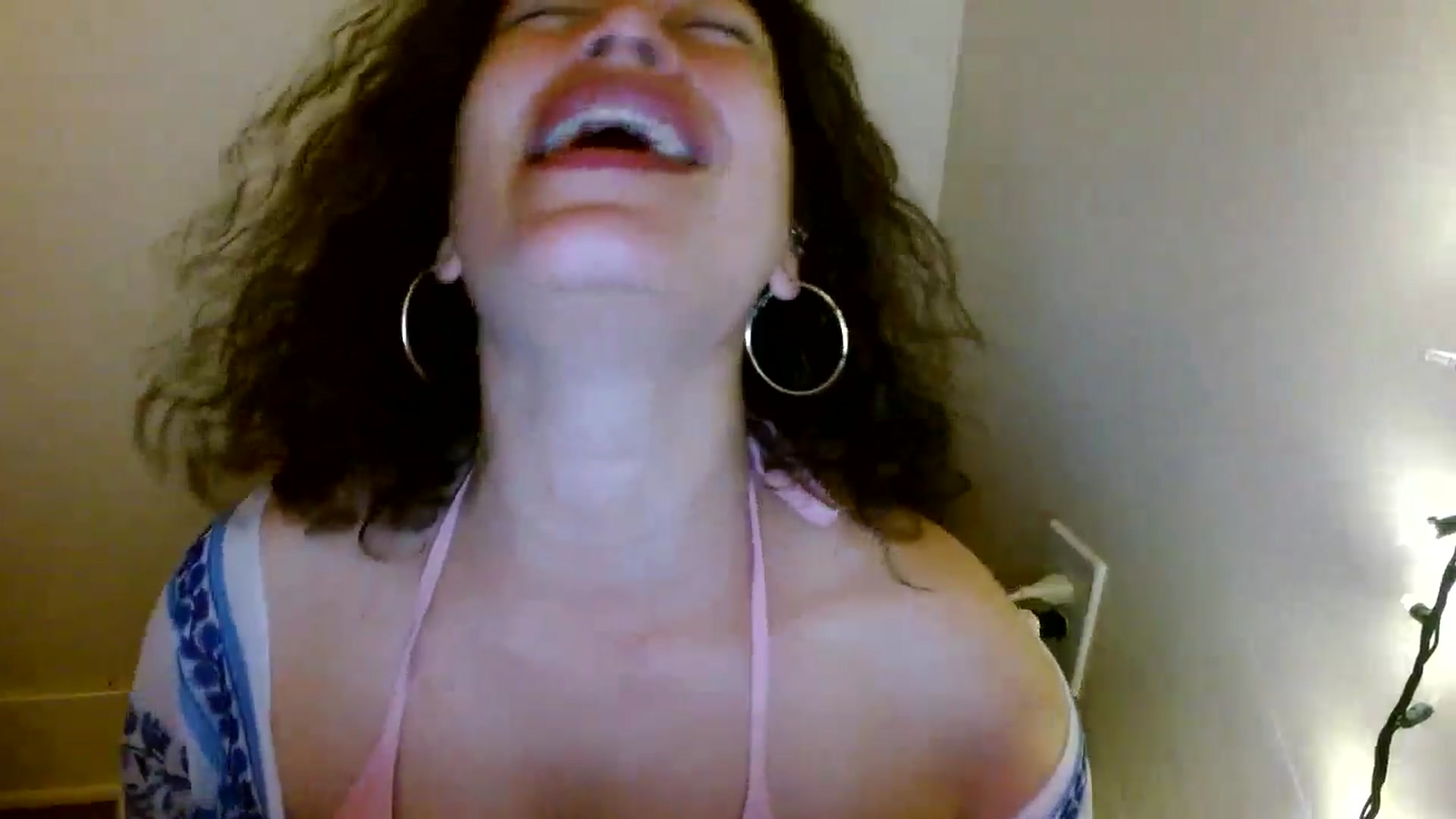 Gallery image thumbnail from Scar__lett's myfreecams stream on, 05/16/2025, 08:30 image 12 of 20