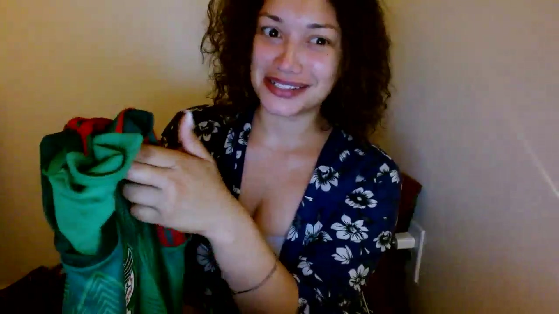 Gallery image thumbnail from Scar__lett's myfreecams stream on, 06/06/2025, 06:36 image 13 of 20