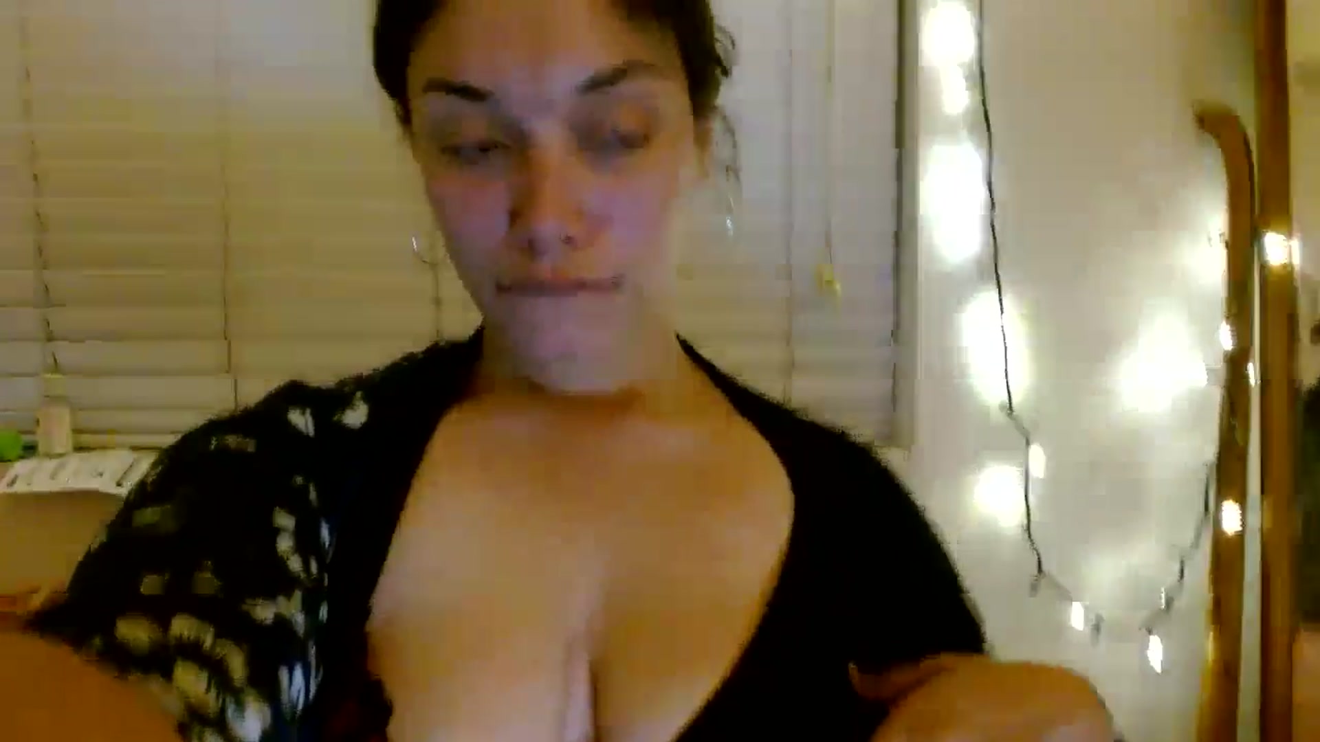 Gallery image thumbnail from Scar__lett's myfreecams stream on, 06/14/2025, 11:09 image 17 of 20