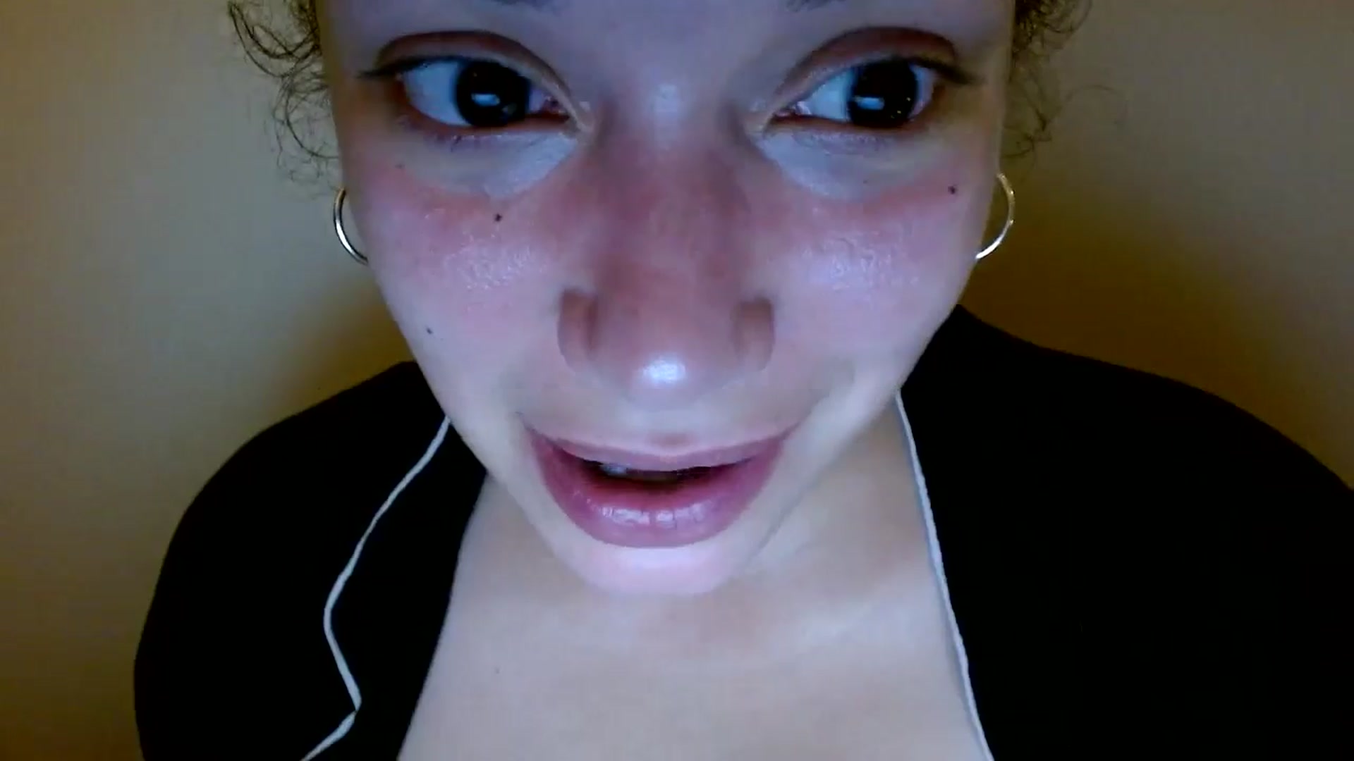 Gallery image thumbnail from Scar__lett's myfreecams stream on, 06/26/2025, 08:04 image 18 of 20