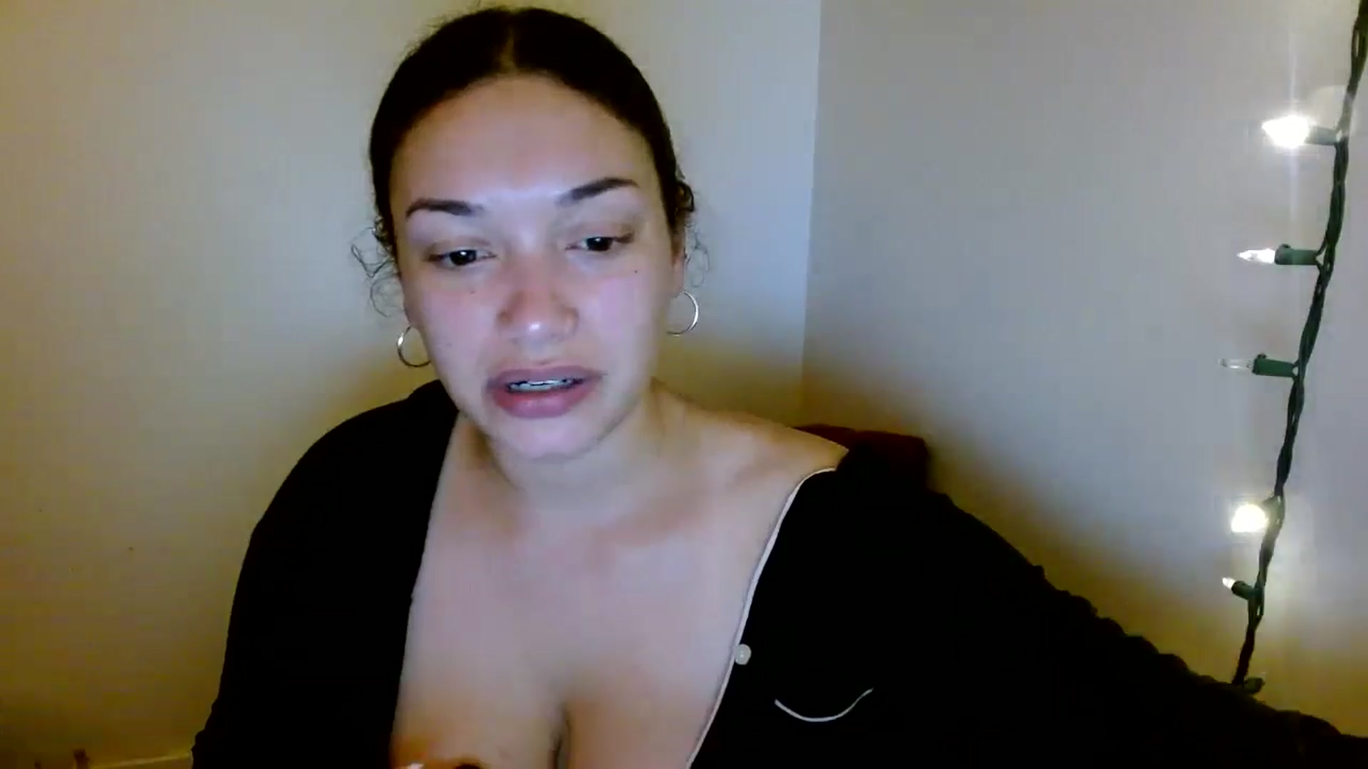 Gallery image thumbnail from Scar__lett's myfreecams stream on, 06/26/2025, 09:27 image 4 of 20
