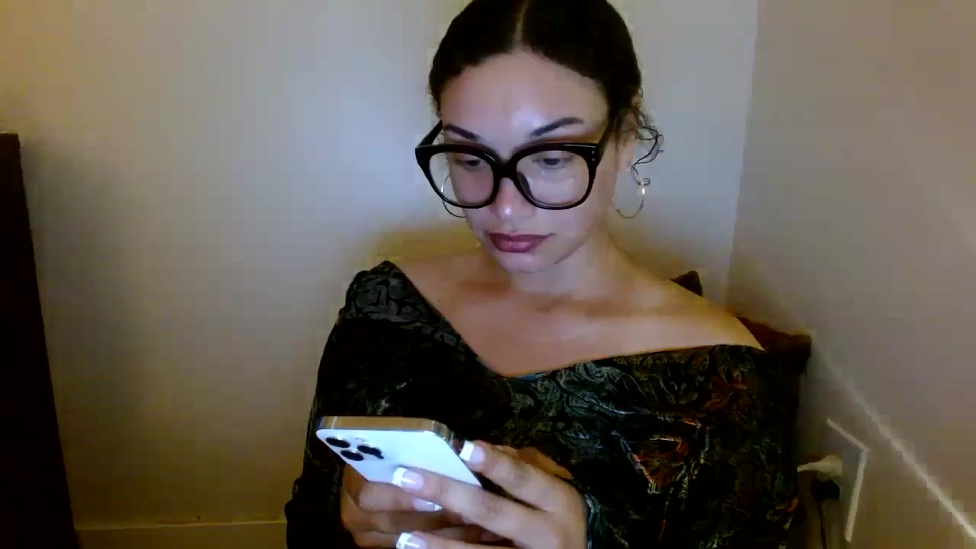 Gallery image thumbnail from Scar__lett's myfreecams stream on, 07/04/2025, 09:06 image 6 of 20
