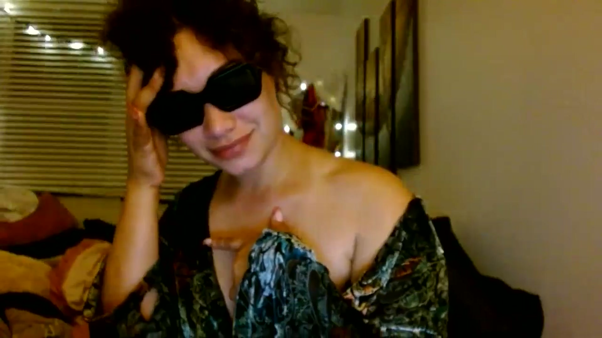 Gallery image thumbnail from Scar__lett's myfreecams stream on, 08/15/2025, 09:03 image 16 of 20
