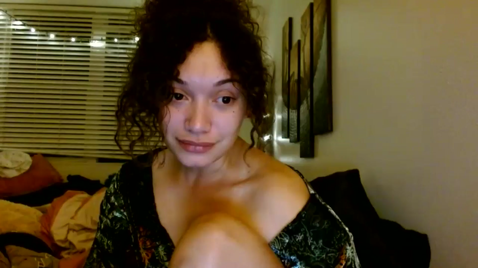 Gallery image thumbnail from Scar__lett's myfreecams stream on, 08/15/2025, 09:03 image 15 of 20