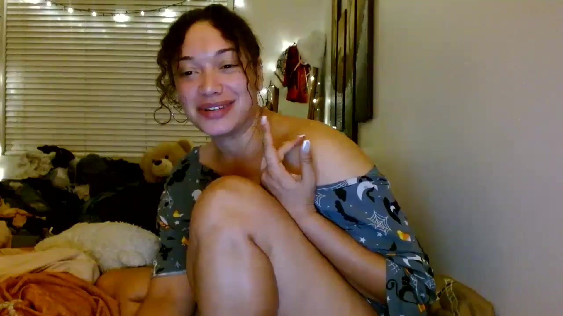 Gallery image thumbnail from Scar__lett's myfreecams stream on, 09/05/2025, 07:37 image 14 of 20