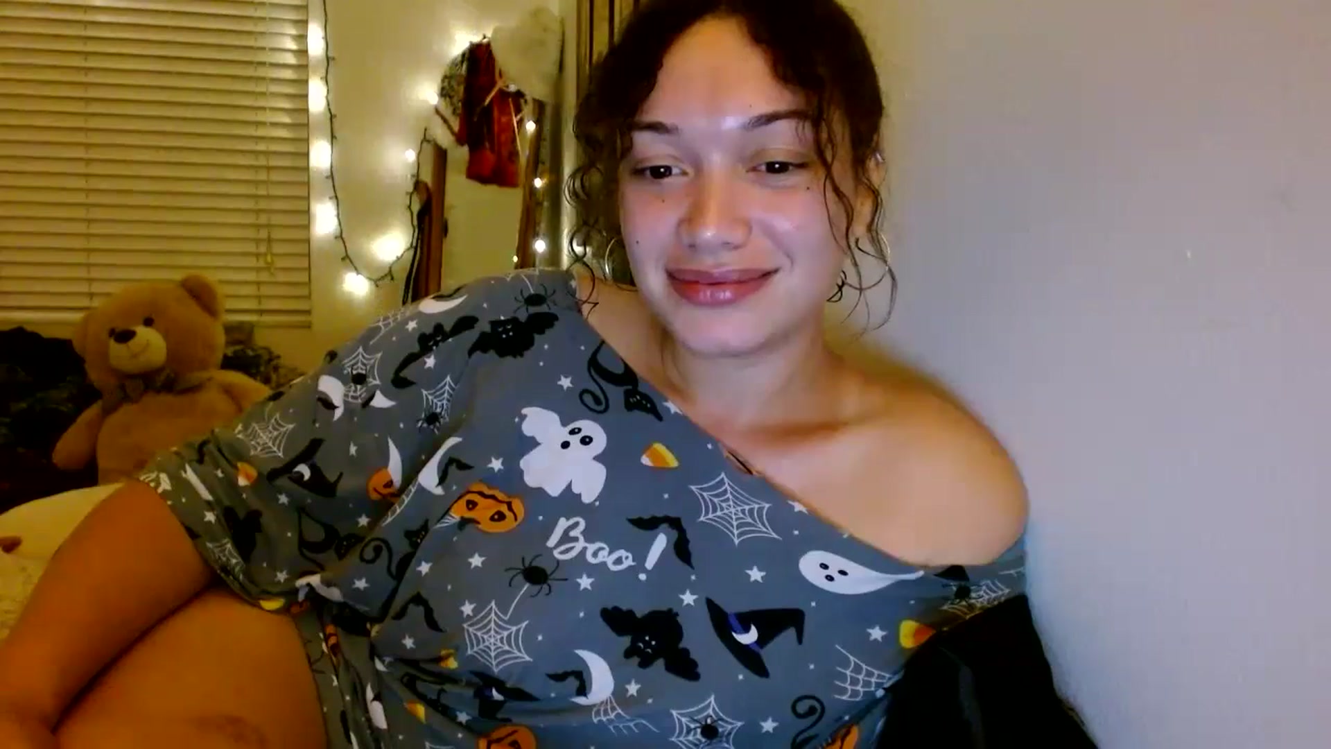 Gallery image thumbnail from Scar__lett's myfreecams stream on, 09/05/2025, 07:37 image 6 of 20