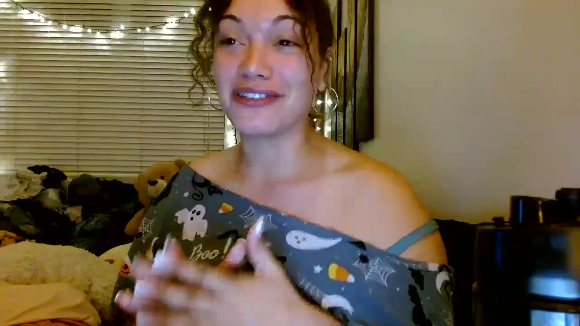 Gallery image thumbnail from Scar__lett's myfreecams stream on, 09/05/2025, 07:37 image 11 of 20