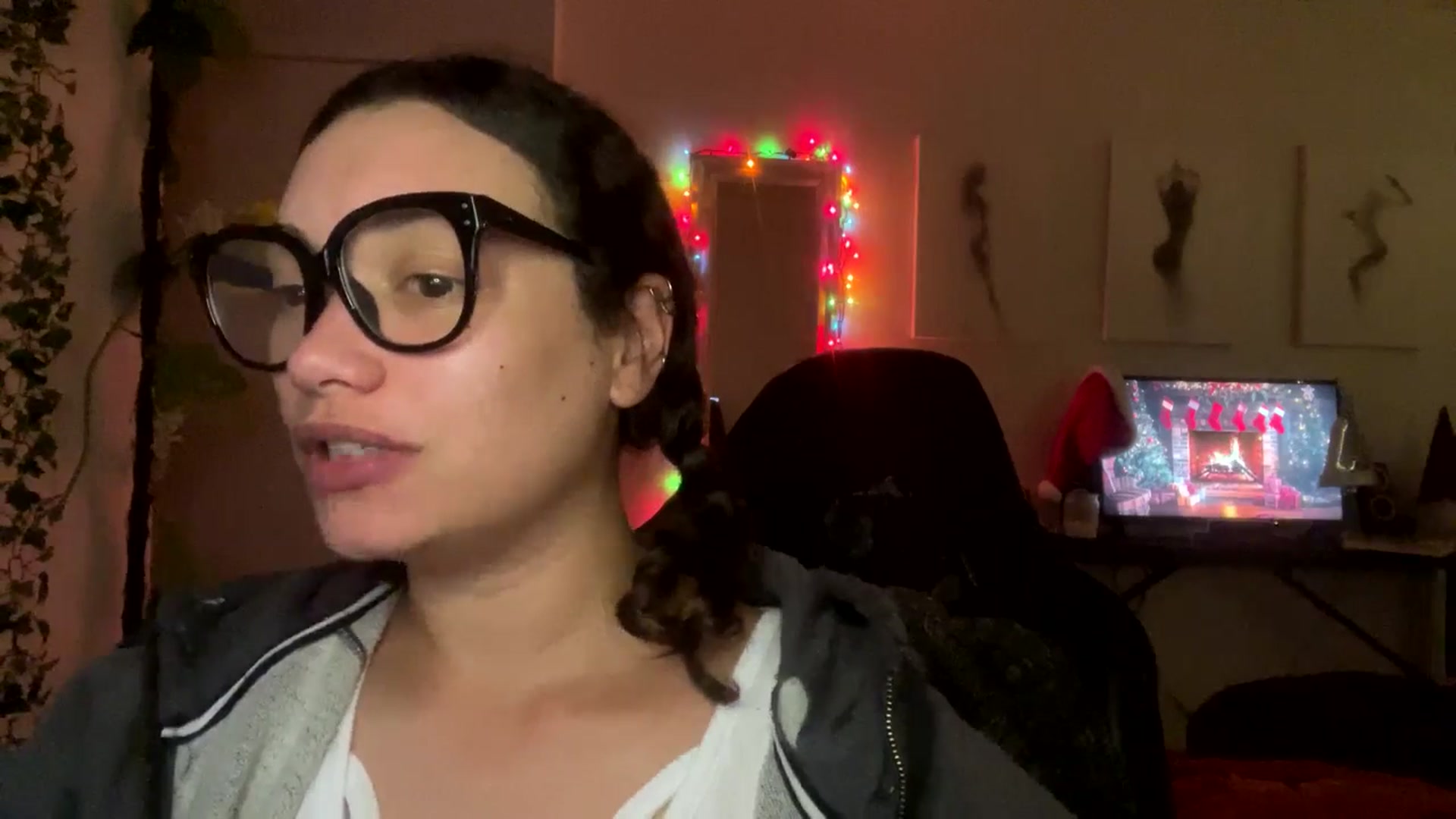 Gallery image thumbnail from Scar__lett's myfreecams stream on, 12/04/2025, 09:01 image 2 of 20