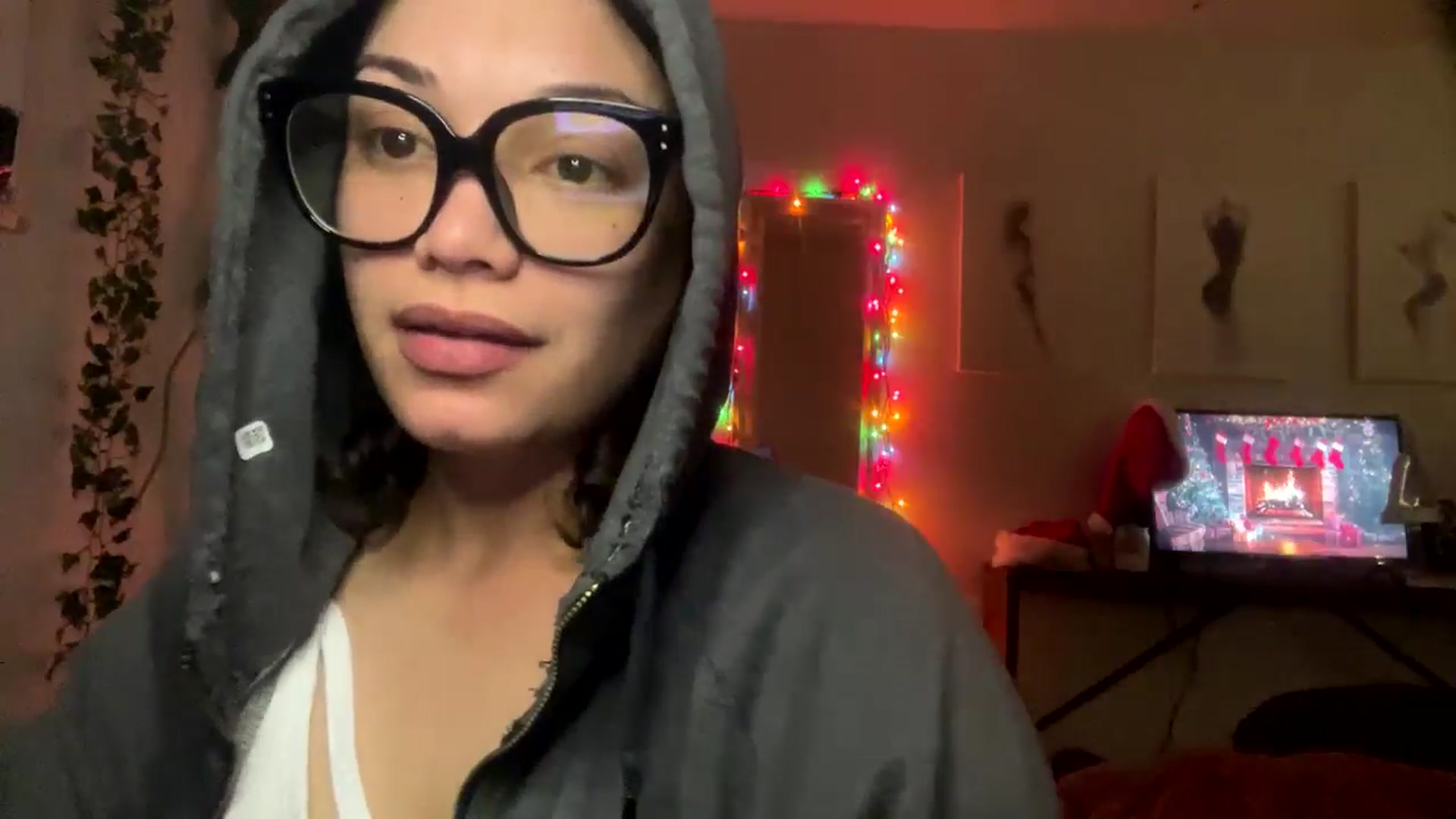 Gallery image thumbnail from Scar__lett's myfreecams stream on, 12/04/2025, 09:35 image 17 of 20
