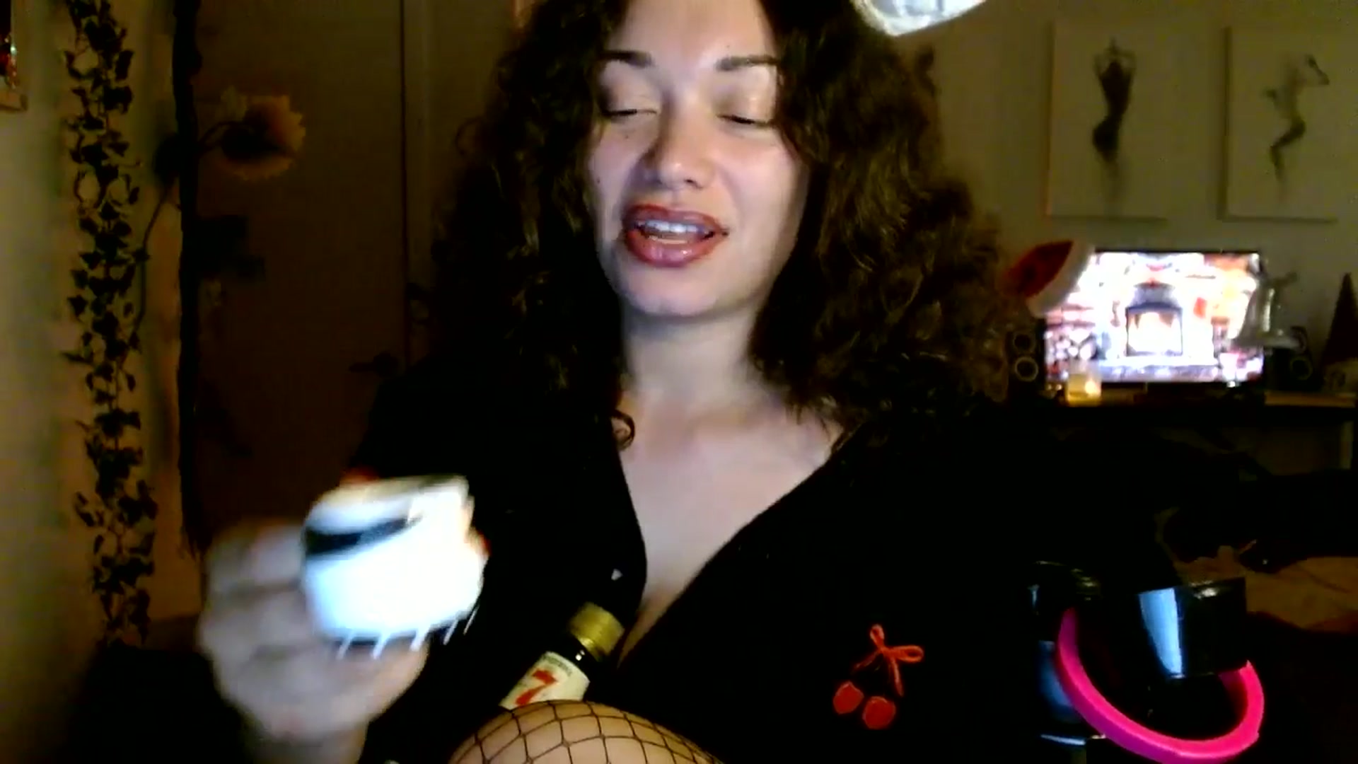 Gallery image thumbnail from Scar__lett's myfreecams stream on, 12/19/2025, 09:42 image 10 of 20