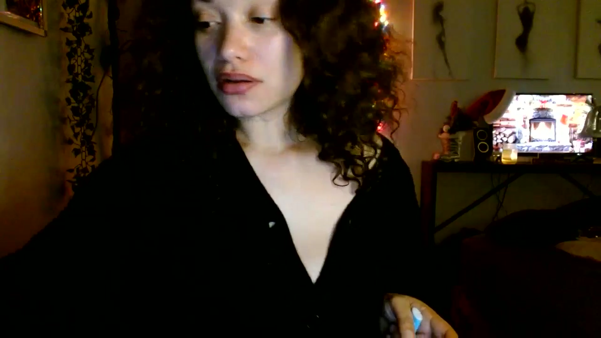 Gallery image thumbnail from Scar__lett's myfreecams stream on, 12/19/2025, 11:57 image 10 of 20