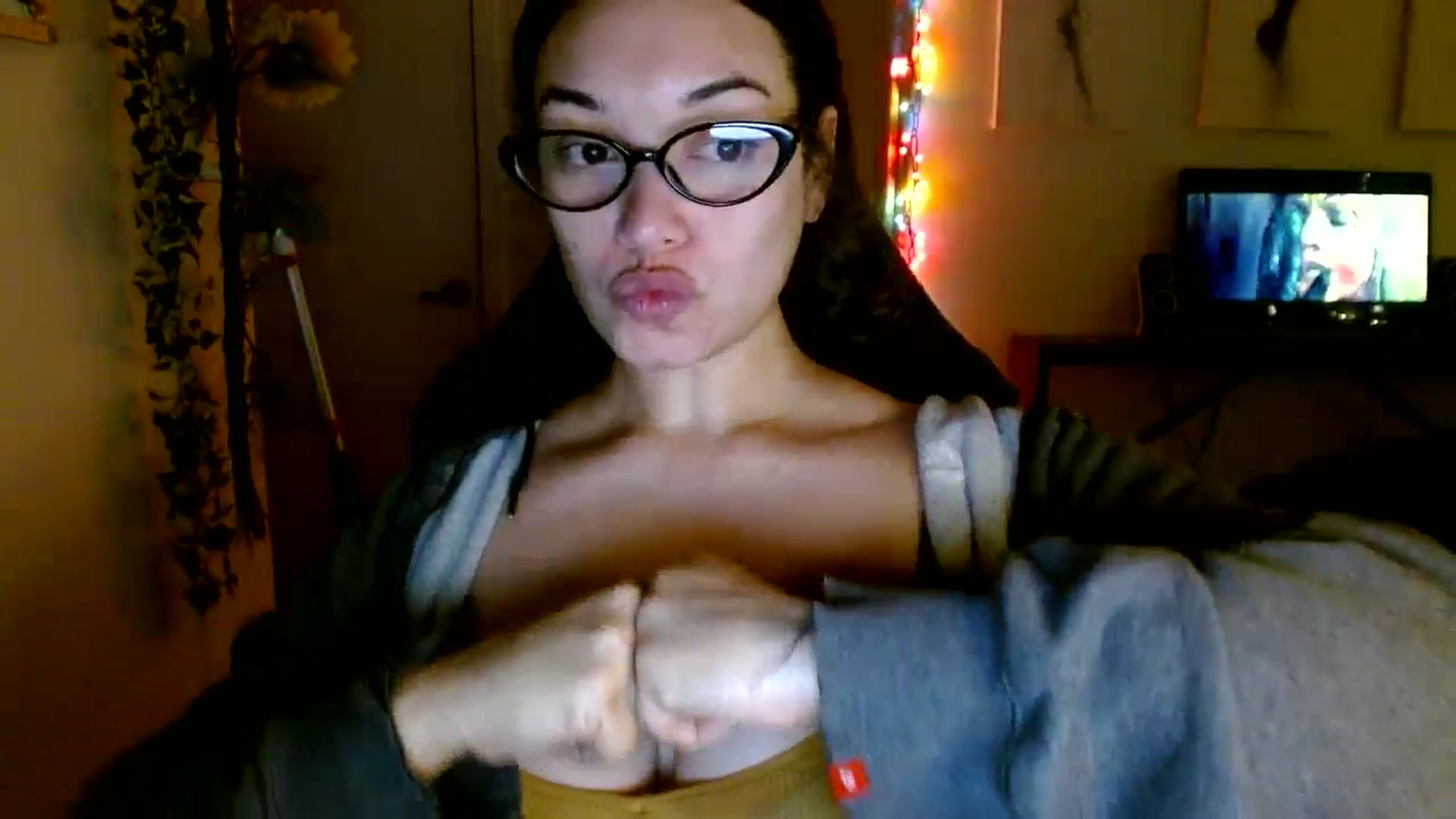 Gallery image thumbnail from Scar__lett's myfreecams stream on, 01/04/2026, 10:06 image 19 of 20