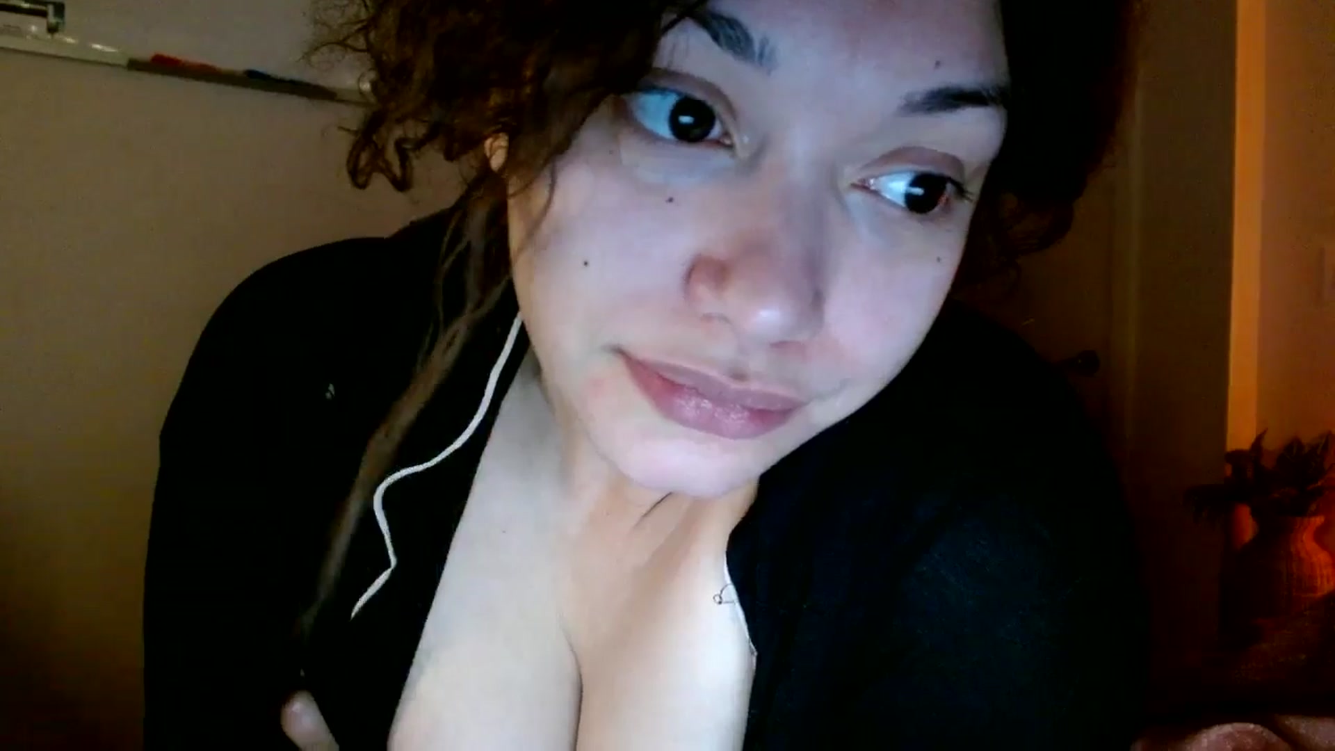 Gallery image thumbnail from Scar__lett's myfreecams stream on, 01/18/2026, 09:04 image 2 of 20