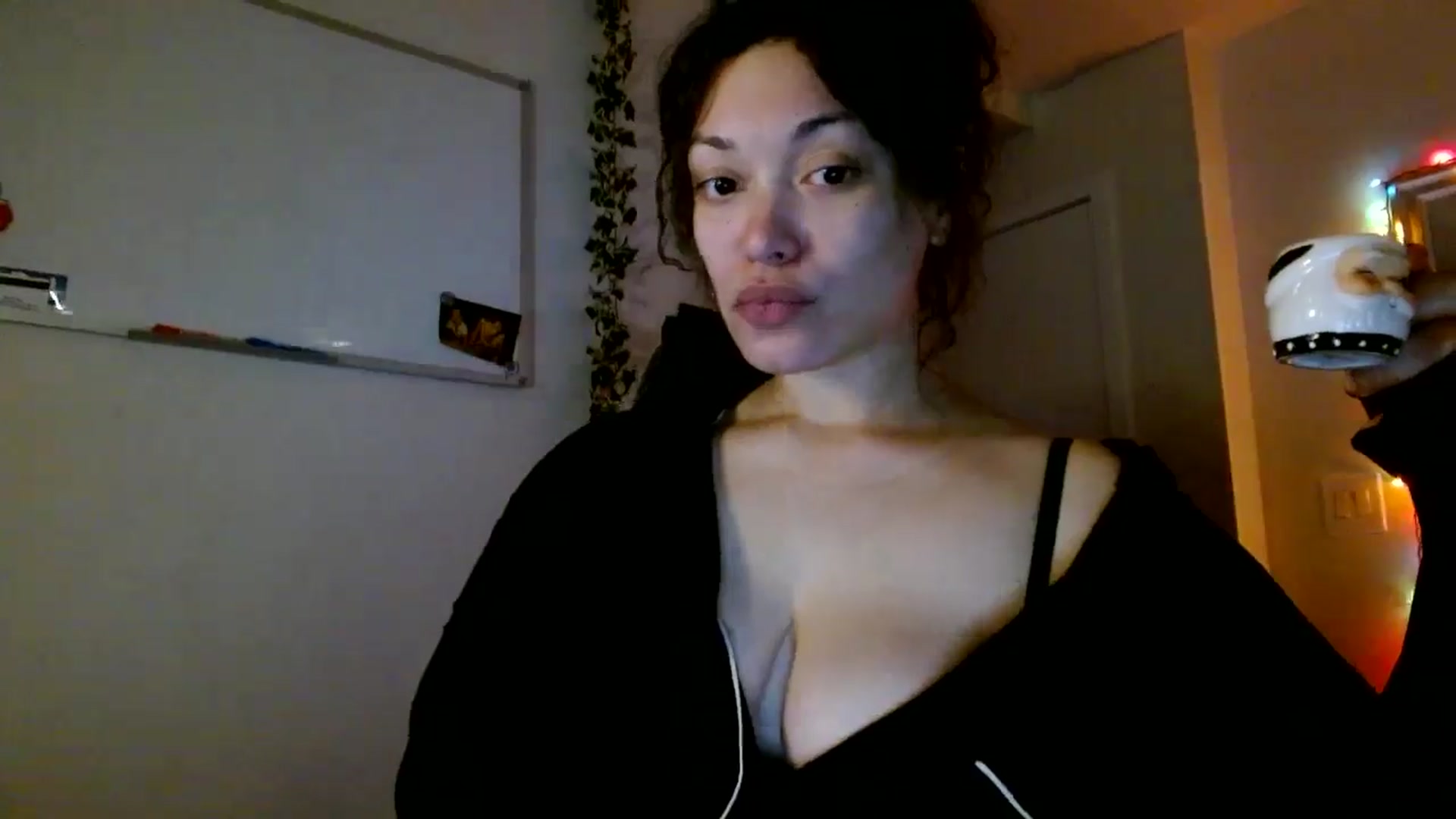 Gallery image thumbnail from Scar__lett's myfreecams stream on, 01/18/2026, 09:37 image 13 of 20