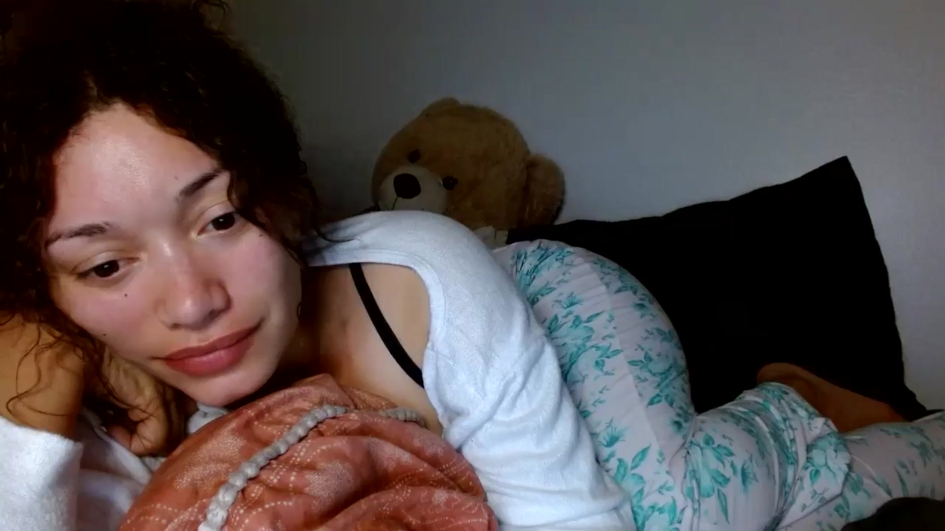 Gallery image thumbnail from Scar__lett's myfreecams stream on, 03/15/2026, 09:15 image 6 of 20