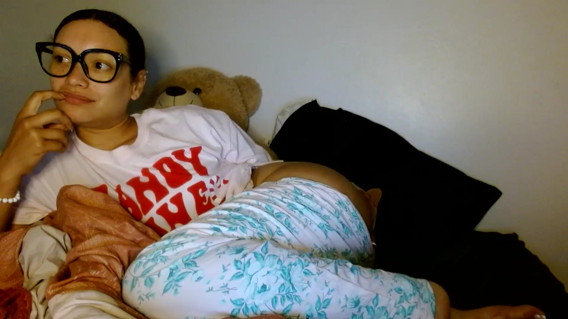 Gallery image thumbnail from Scar__lett's myfreecams stream on, 04/11/2026, 10:27 image 13 of 20