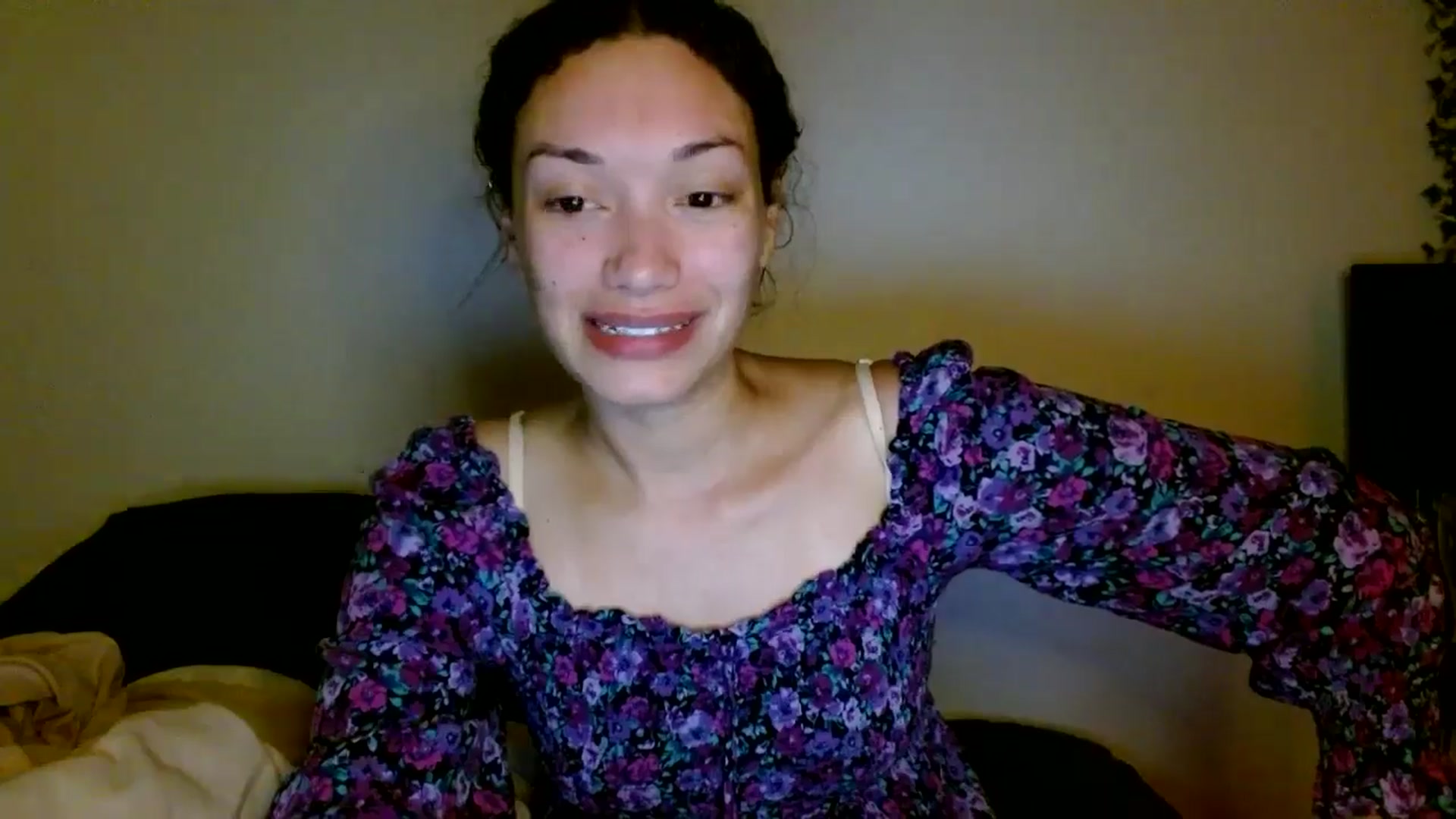 Gallery image thumbnail from Scar__lett's myfreecams stream on, 04/17/2026, 10:28 image 13 of 20