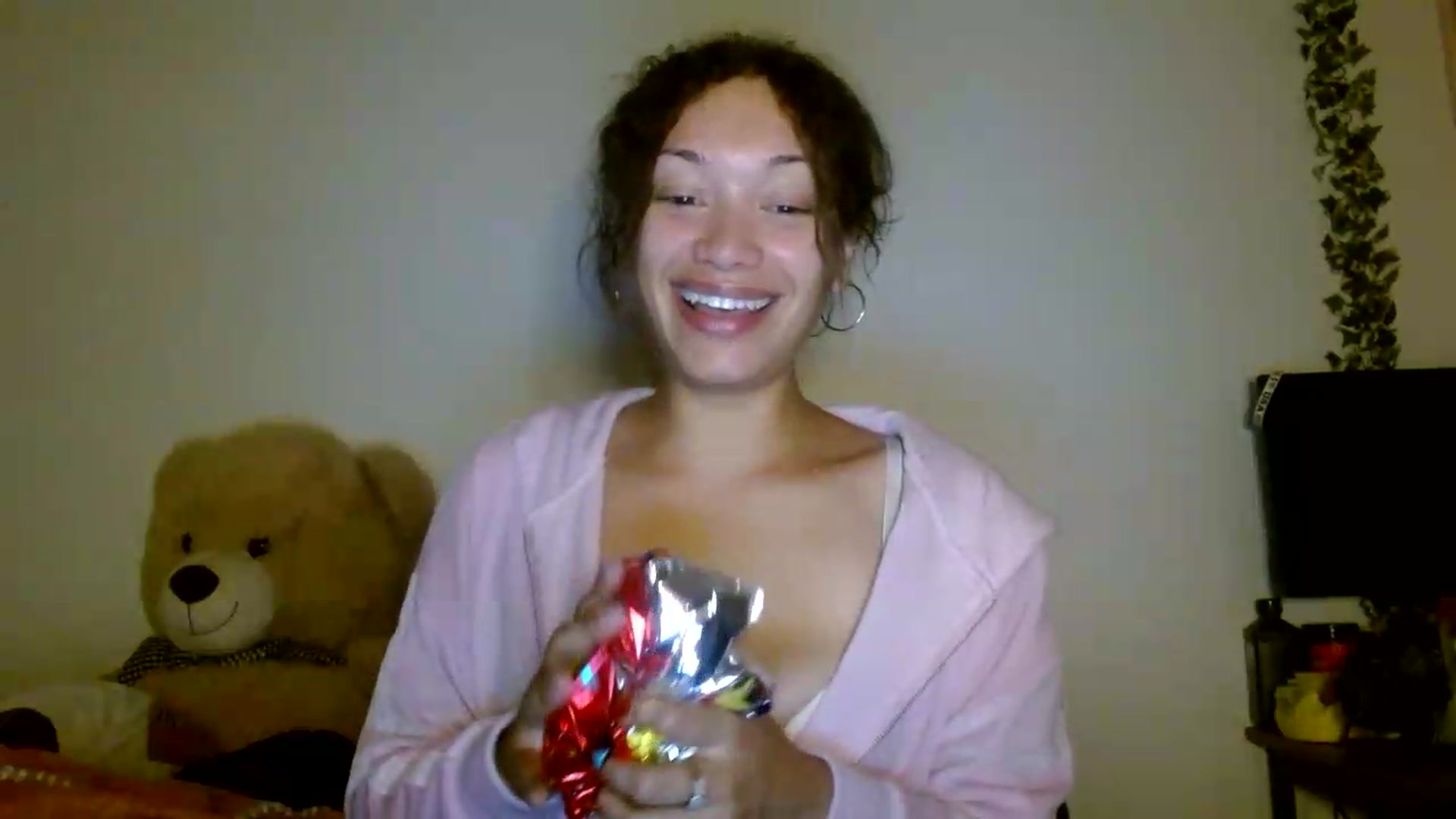 Gallery image thumbnail from Scar__lett's myfreecams stream on, 06/06/2026, 08:27 image 3 of 20