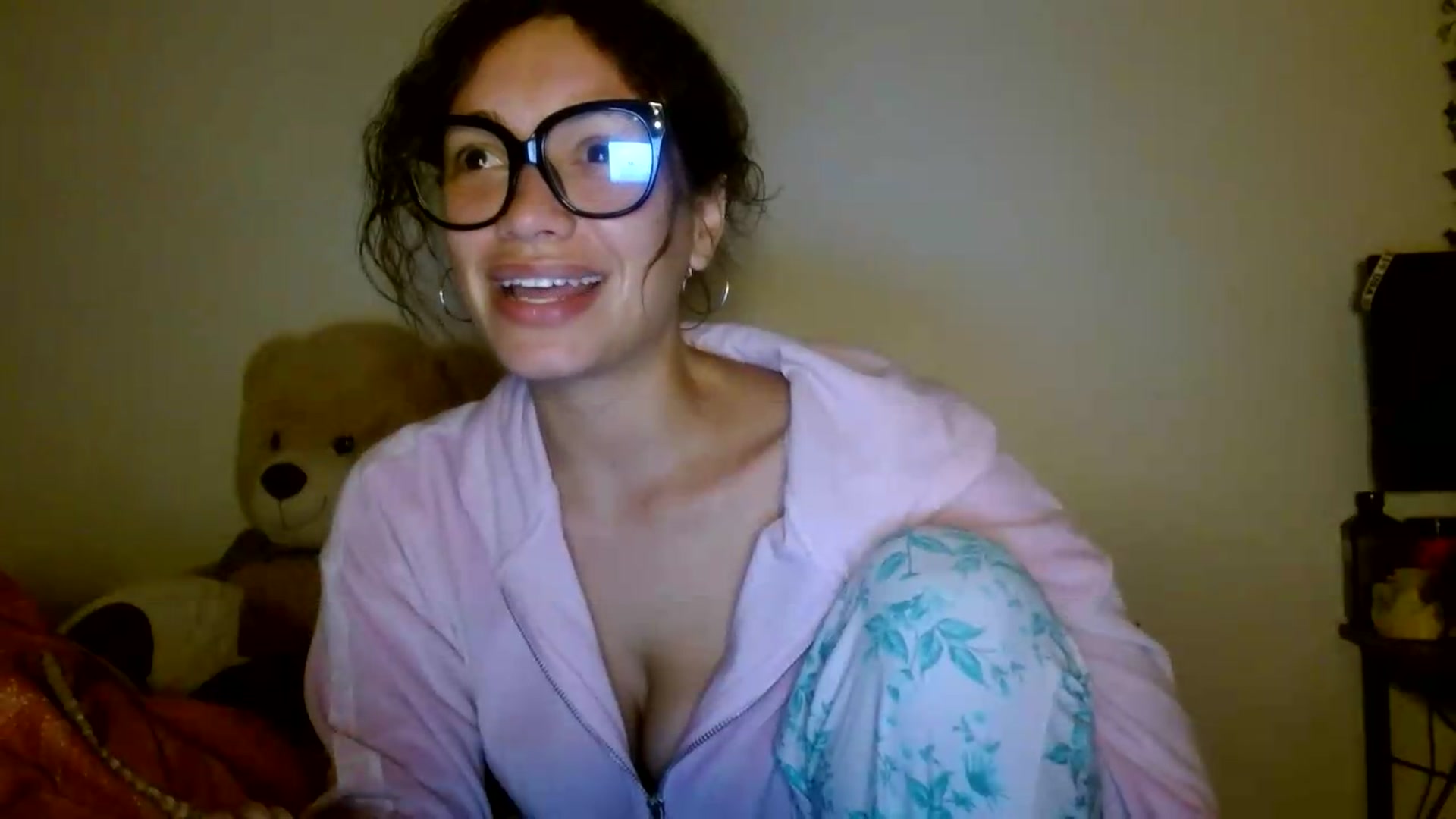 Gallery image thumbnail from Scar__lett's myfreecams stream on, 06/06/2026, 08:27 image 8 of 20