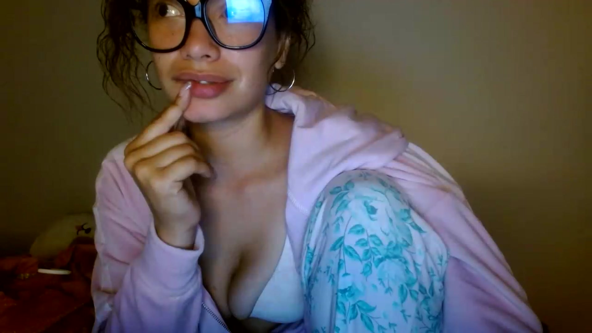 Gallery image thumbnail from Scar__lett's myfreecams stream on, 06/06/2026, 08:27 image 18 of 20