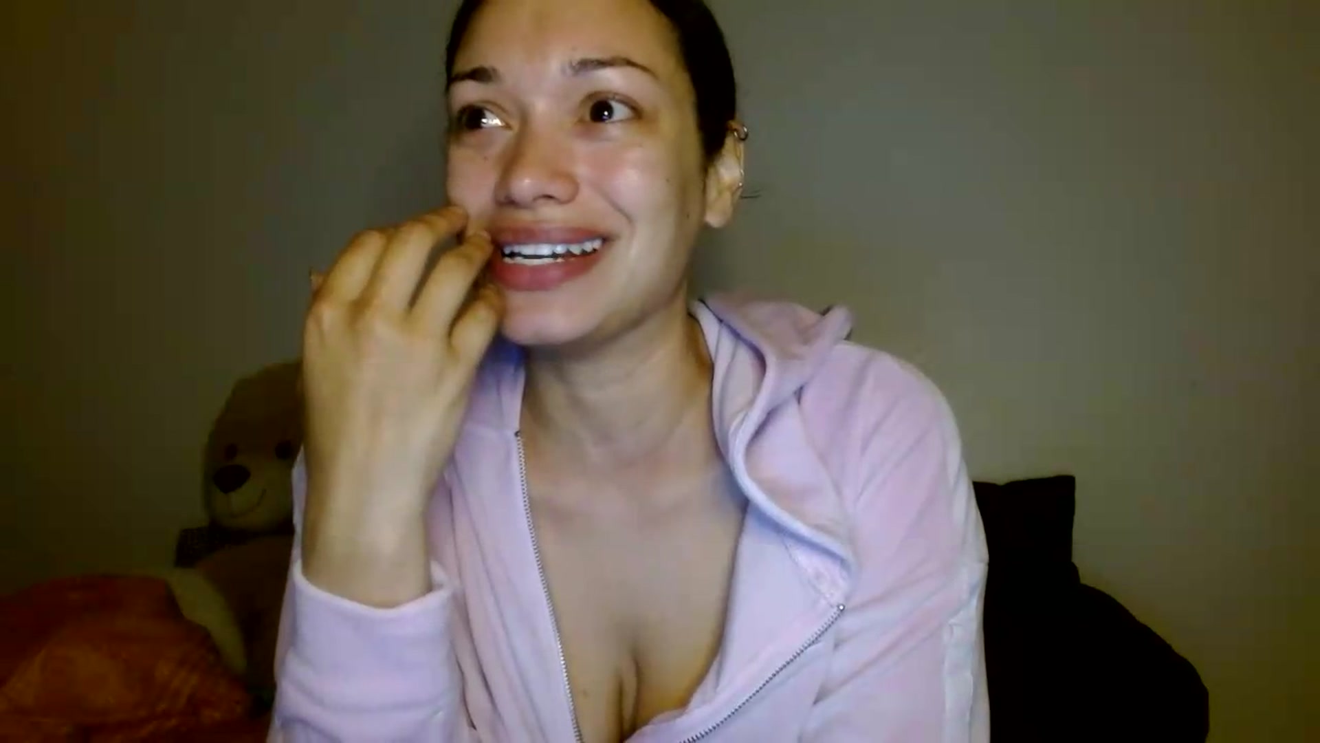 Gallery image thumbnail from Scar__lett's myfreecams stream on, 08/10/2026, 07:33 image 18 of 20